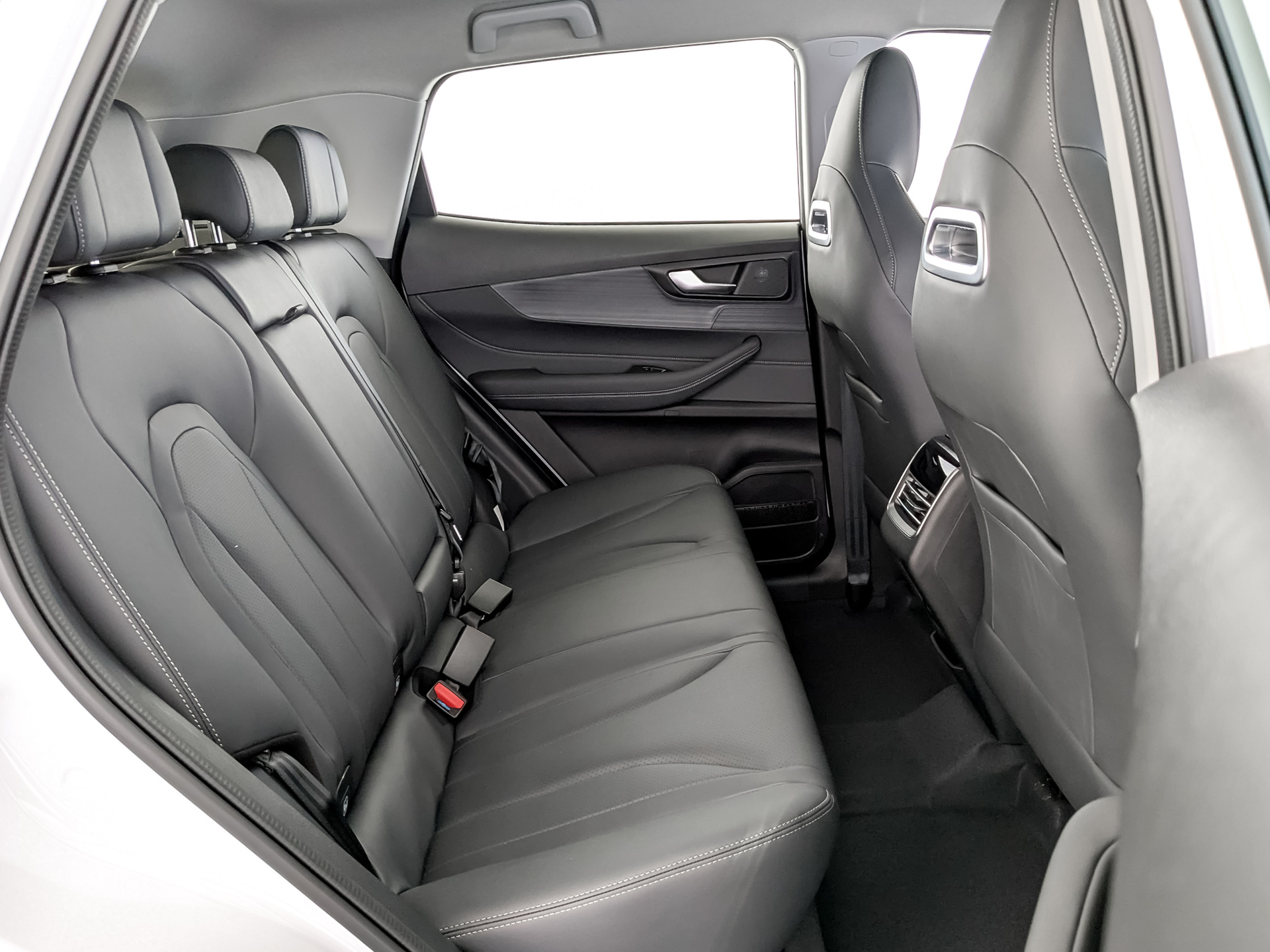Фото Tenet T4 Prime 1.5T/147 6RT 2WD