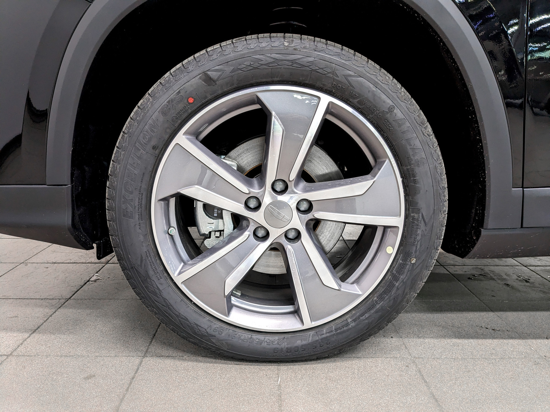 Фото Geely Okavango Flagship 2.0T/200 7RT 2WD