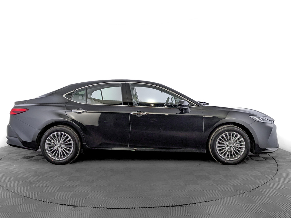 Toyota Camry HGVP Luxury 2.0H/197 CVT 4D