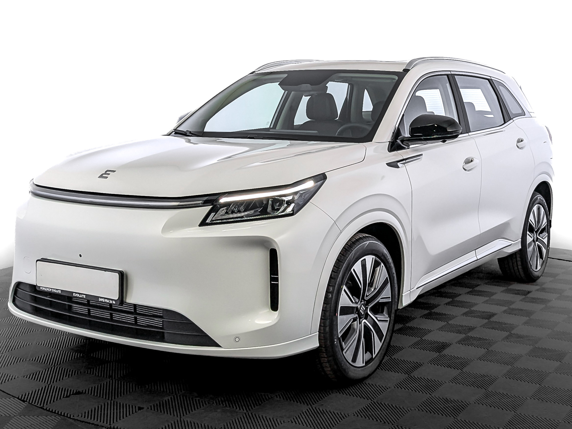 Фото Evolute i-SPACE FL 1.5ELH/95 25кВт FWD 5S