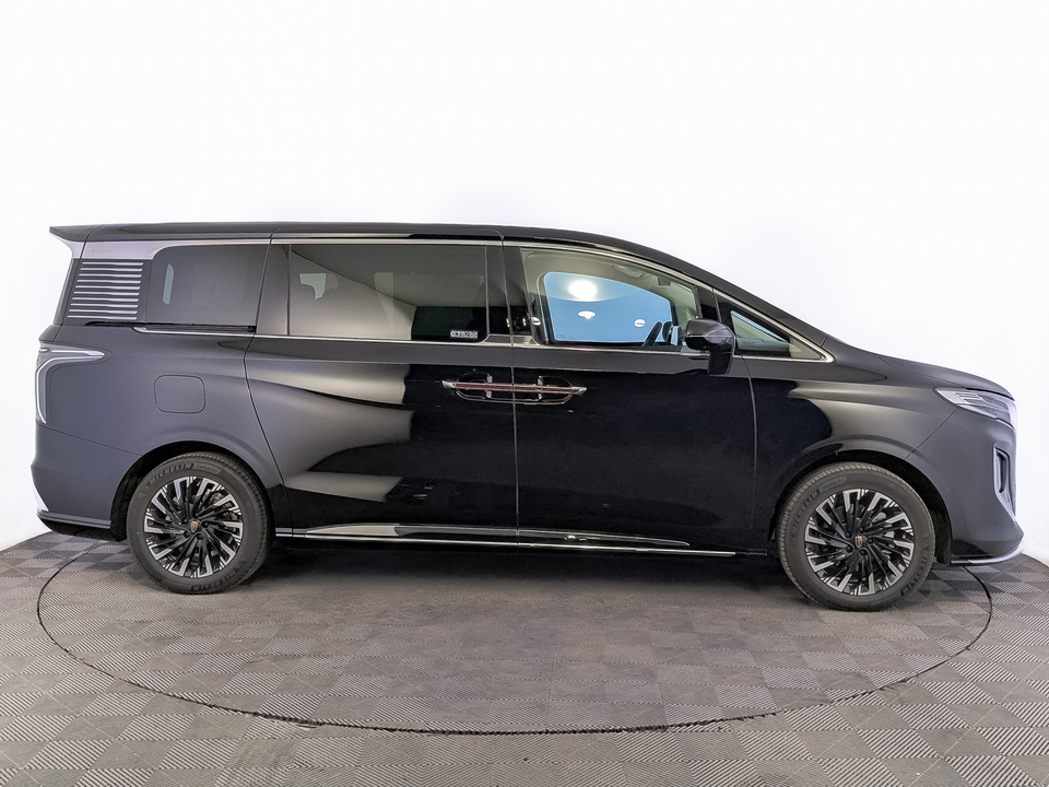 Hongqi HQ9 Executive 2.0T/245 8AT