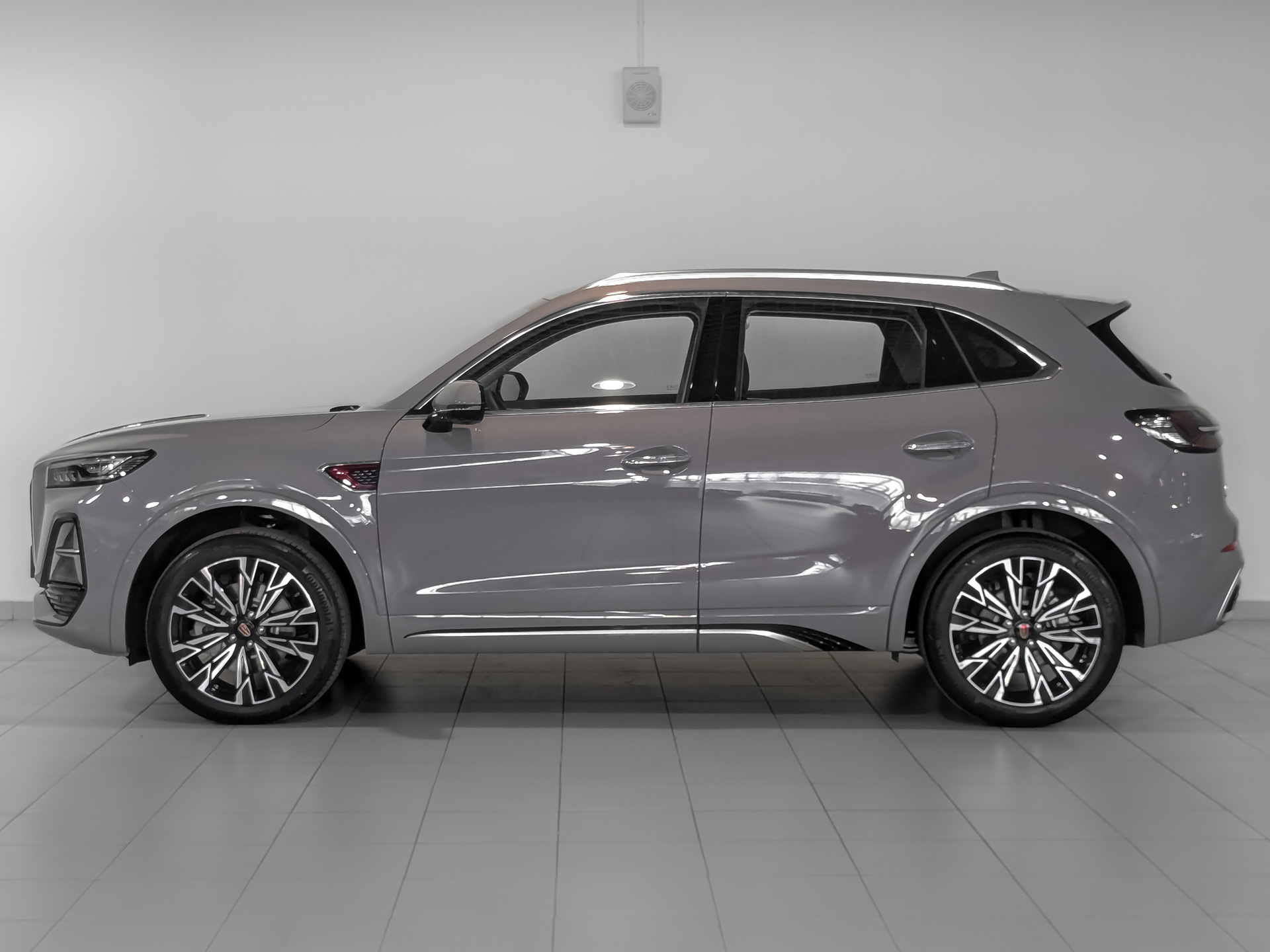 Фото Hongqi HS5 FL Comfort 2.0T/245 8AT 4WD