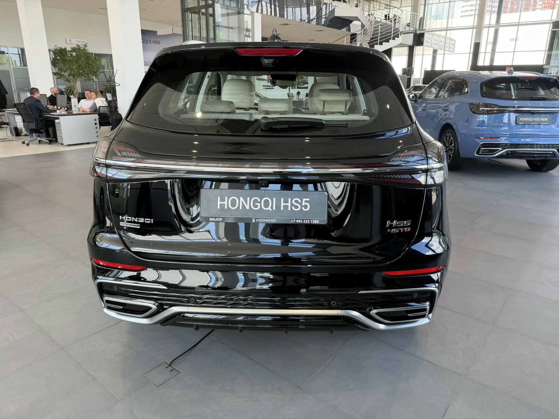 Фото Hongqi HS5 FL Comfort 2.0T/245 8AT 4WD