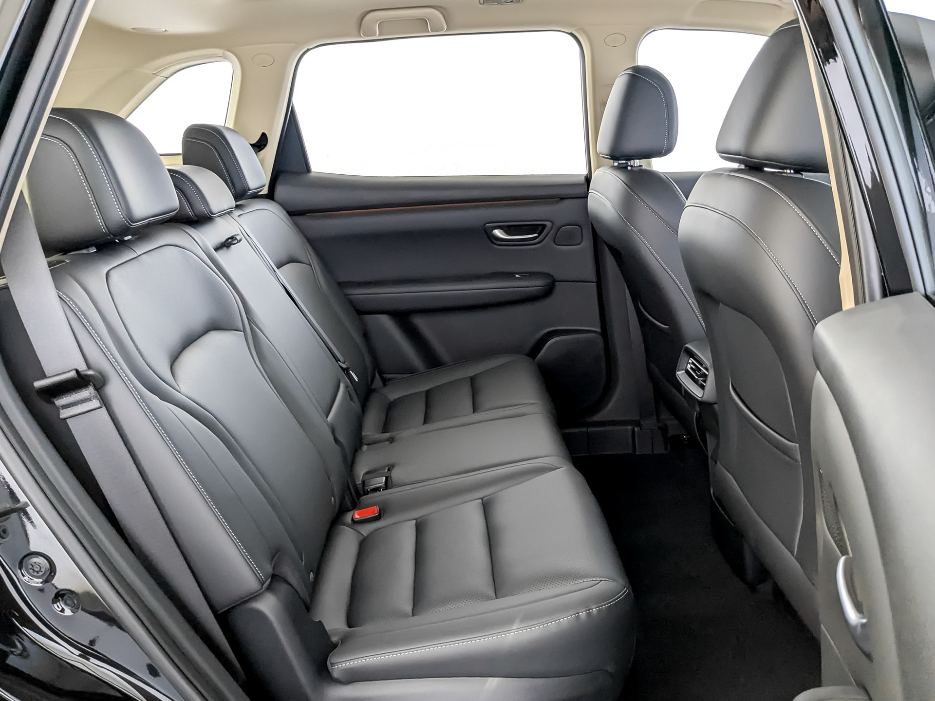 Фото Evolute i-SPACE FL 1.5ELH/95 25кВт FWD 5S