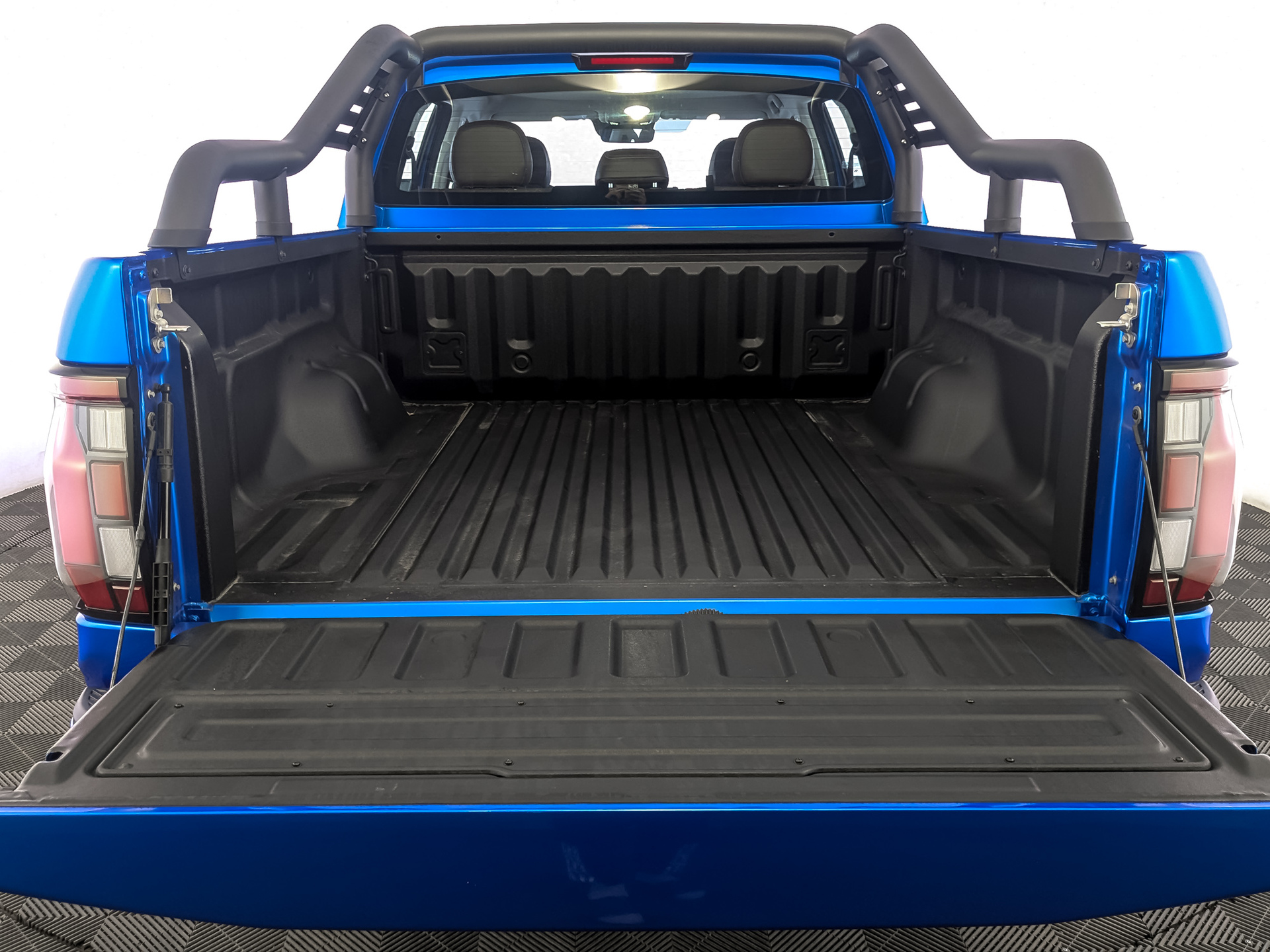 Фото Foton Tunland V7 Extreme 2.0TD/159 8АT 4WD
