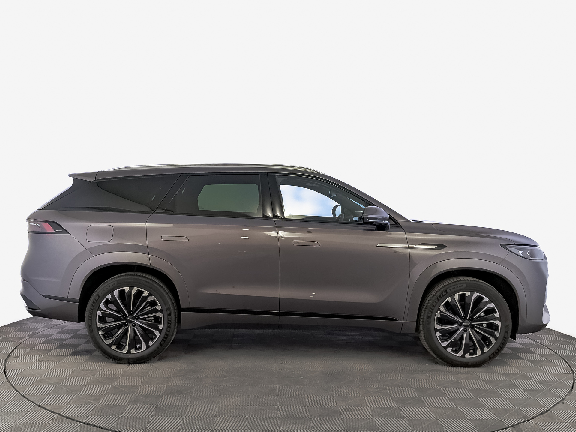 Фото JAECOO J8 Престиж 2.0T/249 7RT 4WD