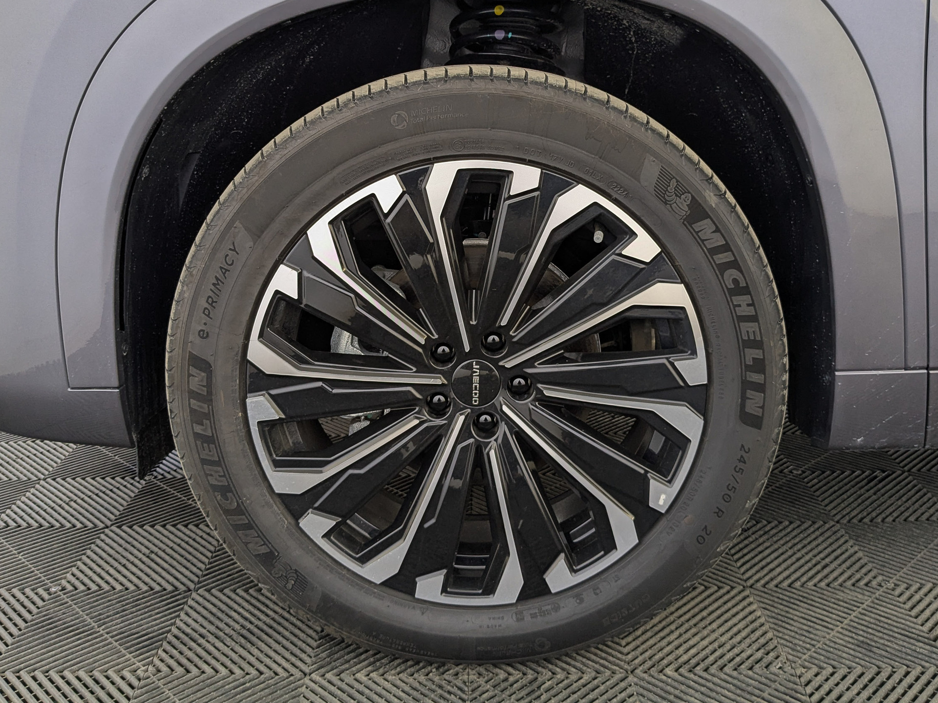 Фото JAECOO J8 Престиж 2.0T/249 7RT 4WD