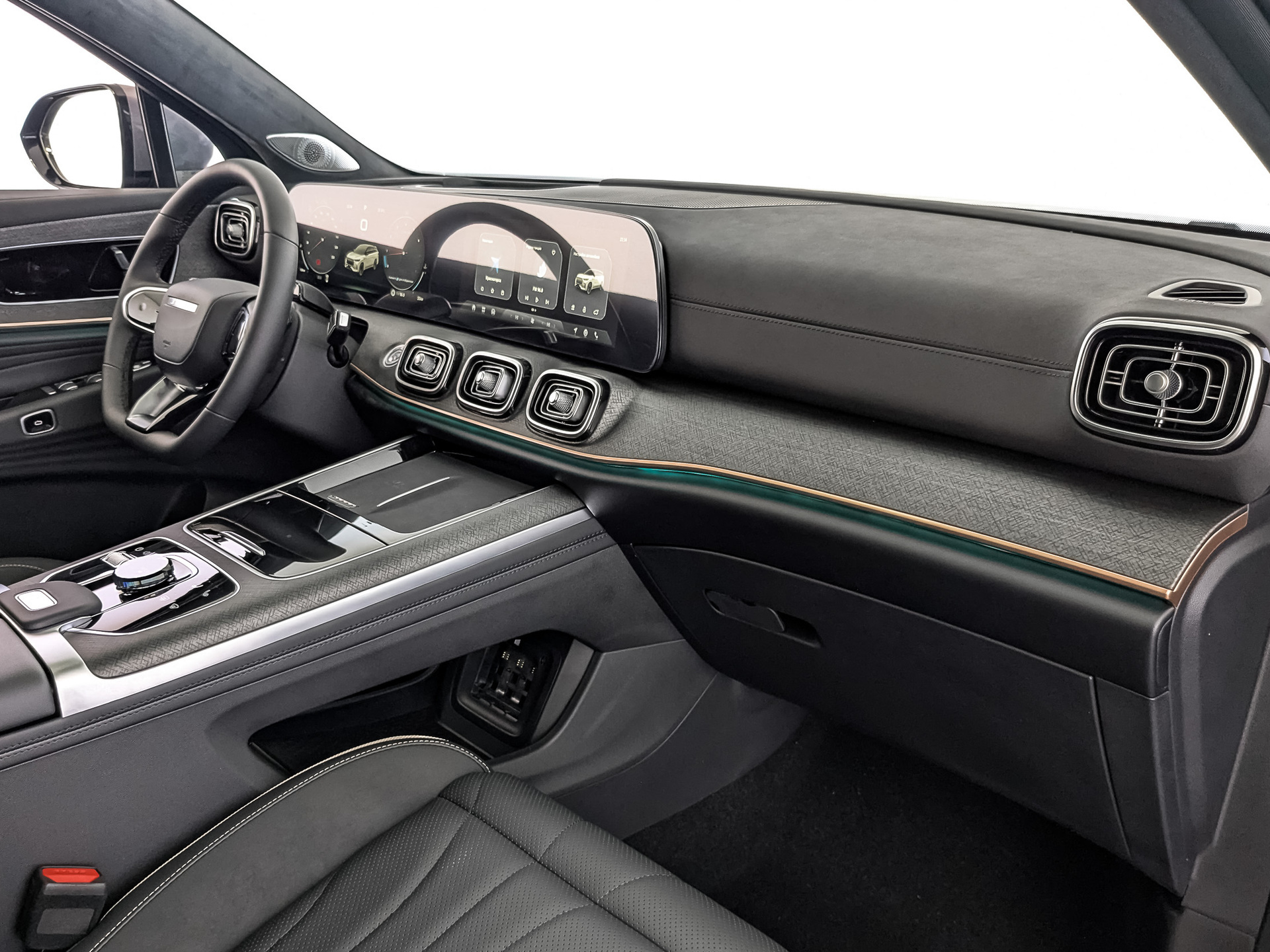 Фото JAECOO J8 Престиж 2.0T/249 7RT 4WD