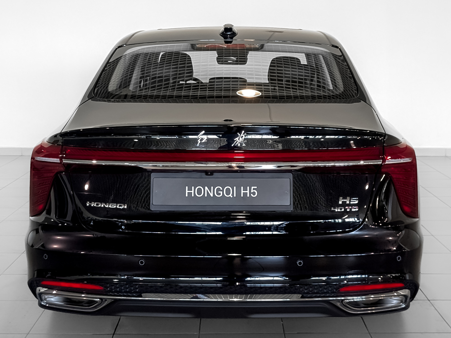 Фото Hongqi H5 Deluxe 2.0T/218 8AT 4D
