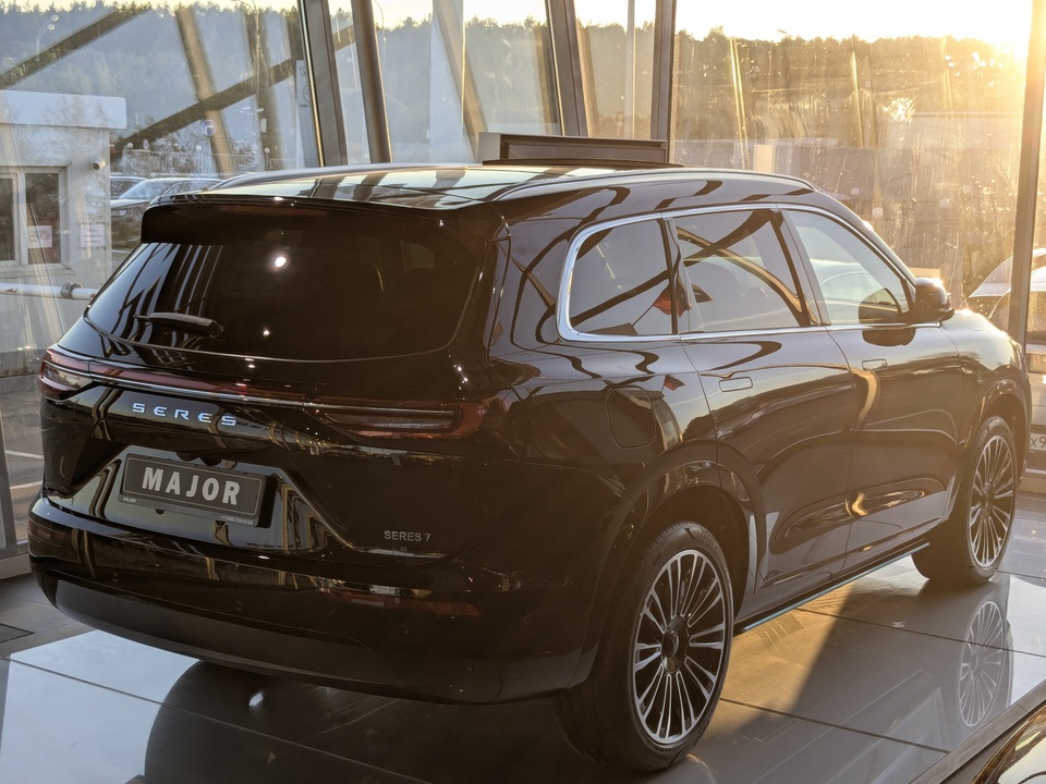 Seres M7 MAX 5 Seats 1.5ELH/439 40кВт 4WD