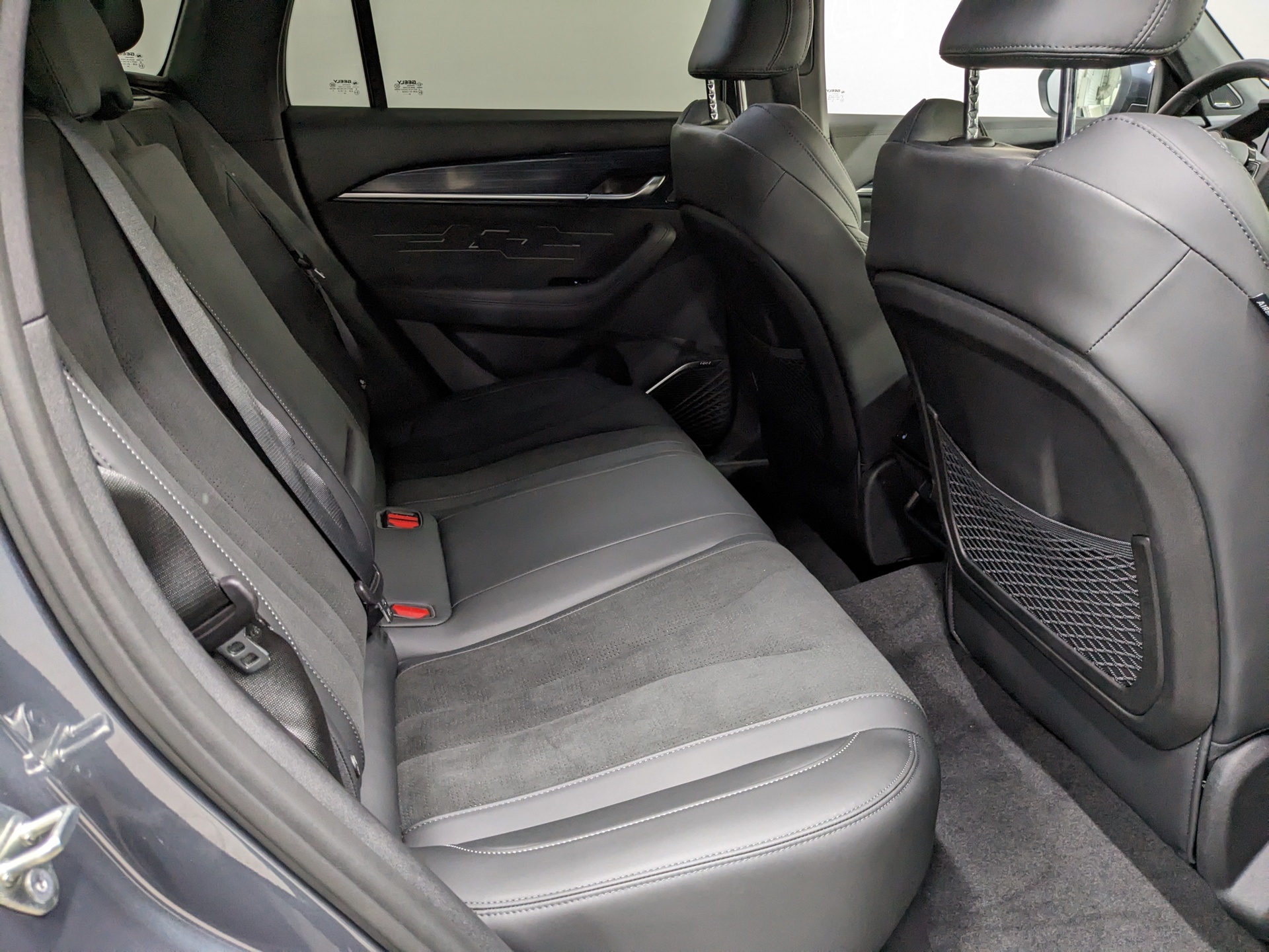 Фото Geely Monjaro Flagship 2.0T/238 8AT 4WD