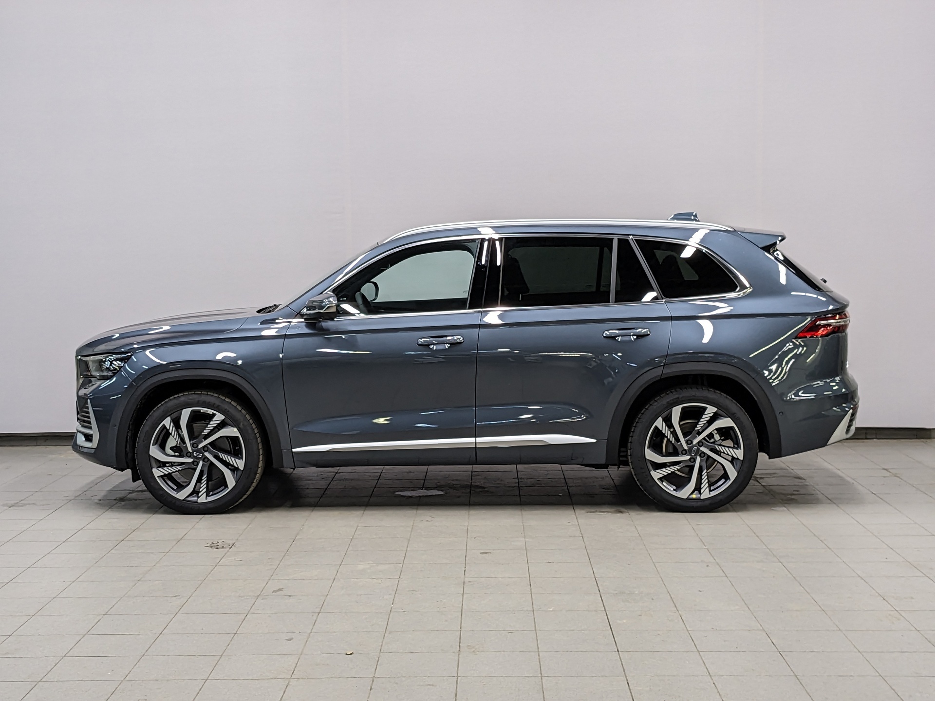 Фото Geely Monjaro Flagship 2.0T/238 8AT 4WD