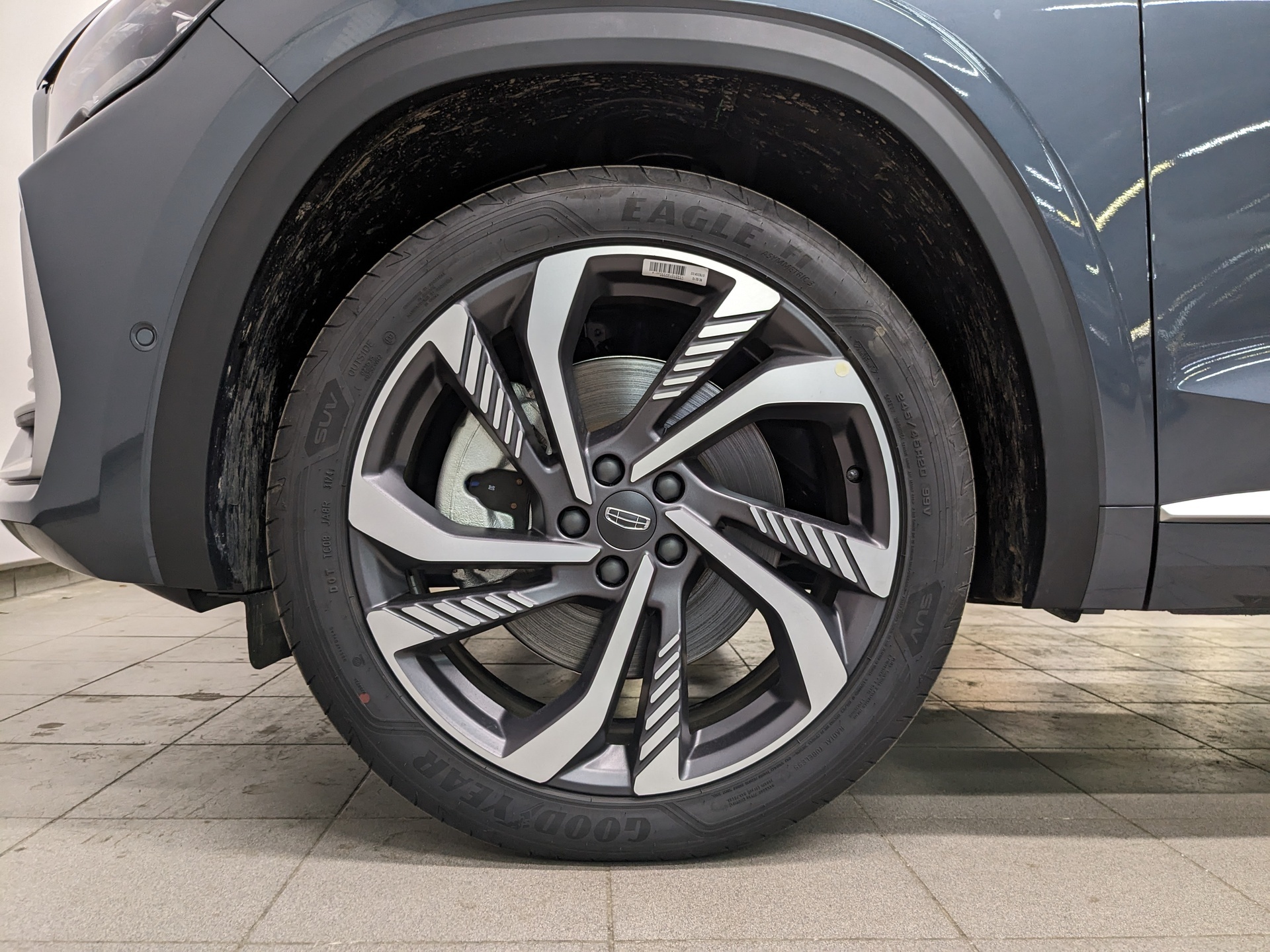 Фото Geely Monjaro Flagship 2.0T/238 8AT 4WD