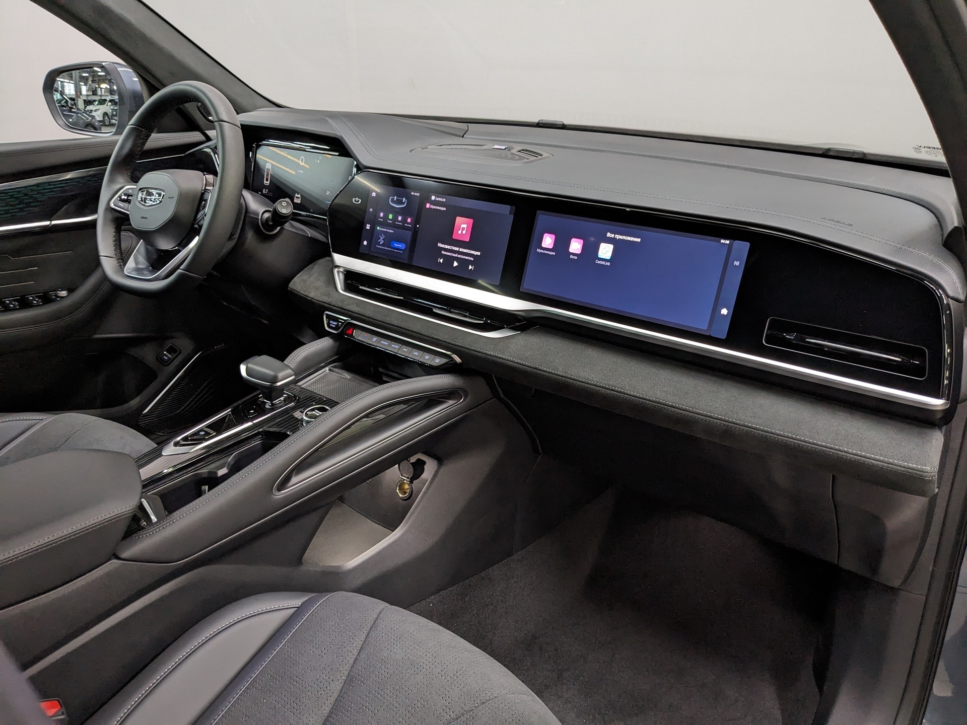 Фото Geely Monjaro Flagship 2.0T/238 8AT 4WD