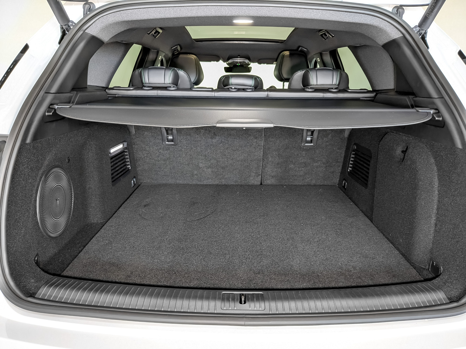 Фото Voyah Free FL EVR 1.5H/204 39,2 кВт 4WD