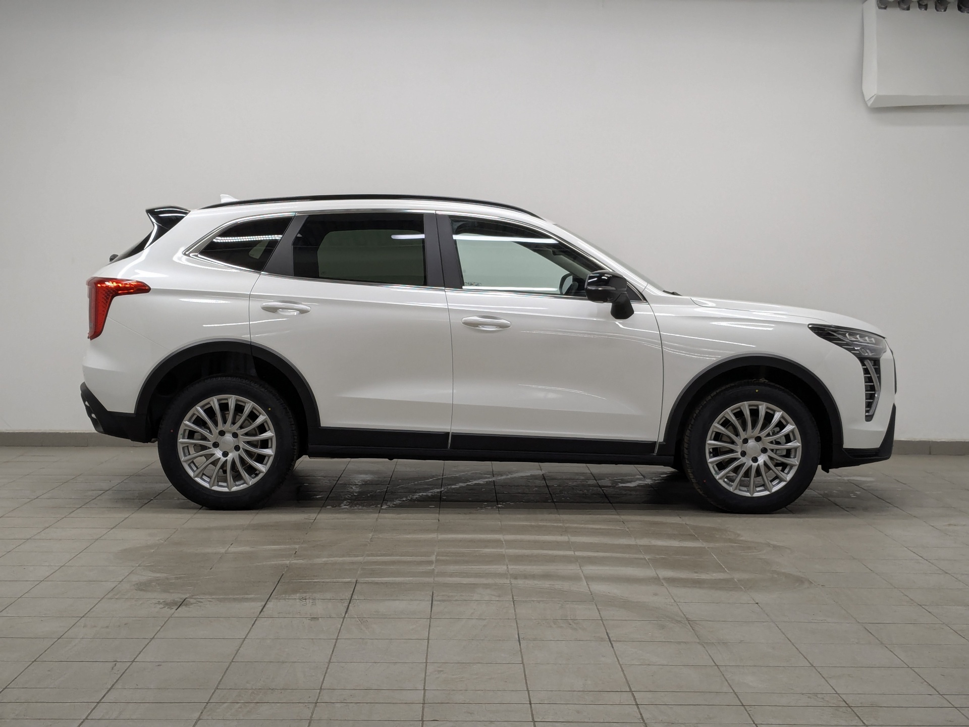 Фото Haval Jolion Премиум 1.5T/150 7RT 4WD