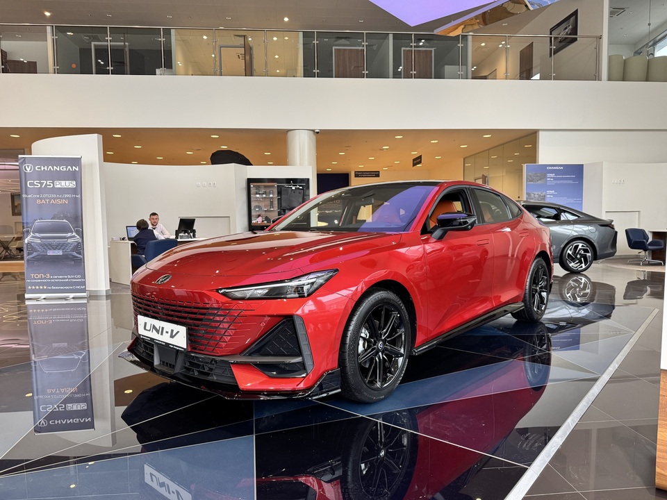 Changan UNI-V Luxe 1.5T/181 7RT 5L