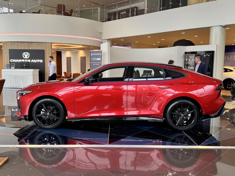 Changan UNI-V Luxe 1.5T/181 7RT 5L