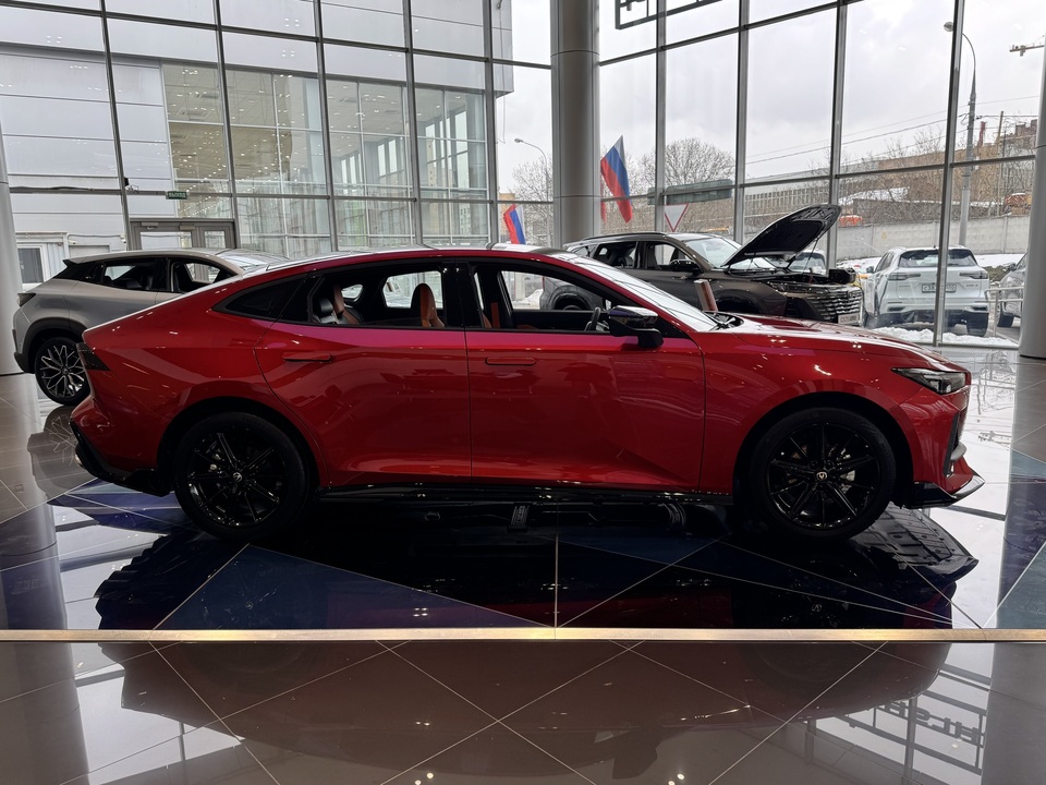 Changan UNI-V Luxe 1.5T/181 7RT 5L