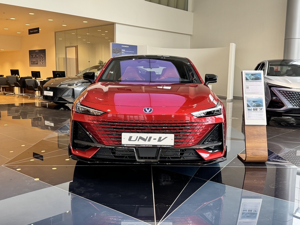 Changan UNI-V Luxe 1.5T/181 7RT 5L