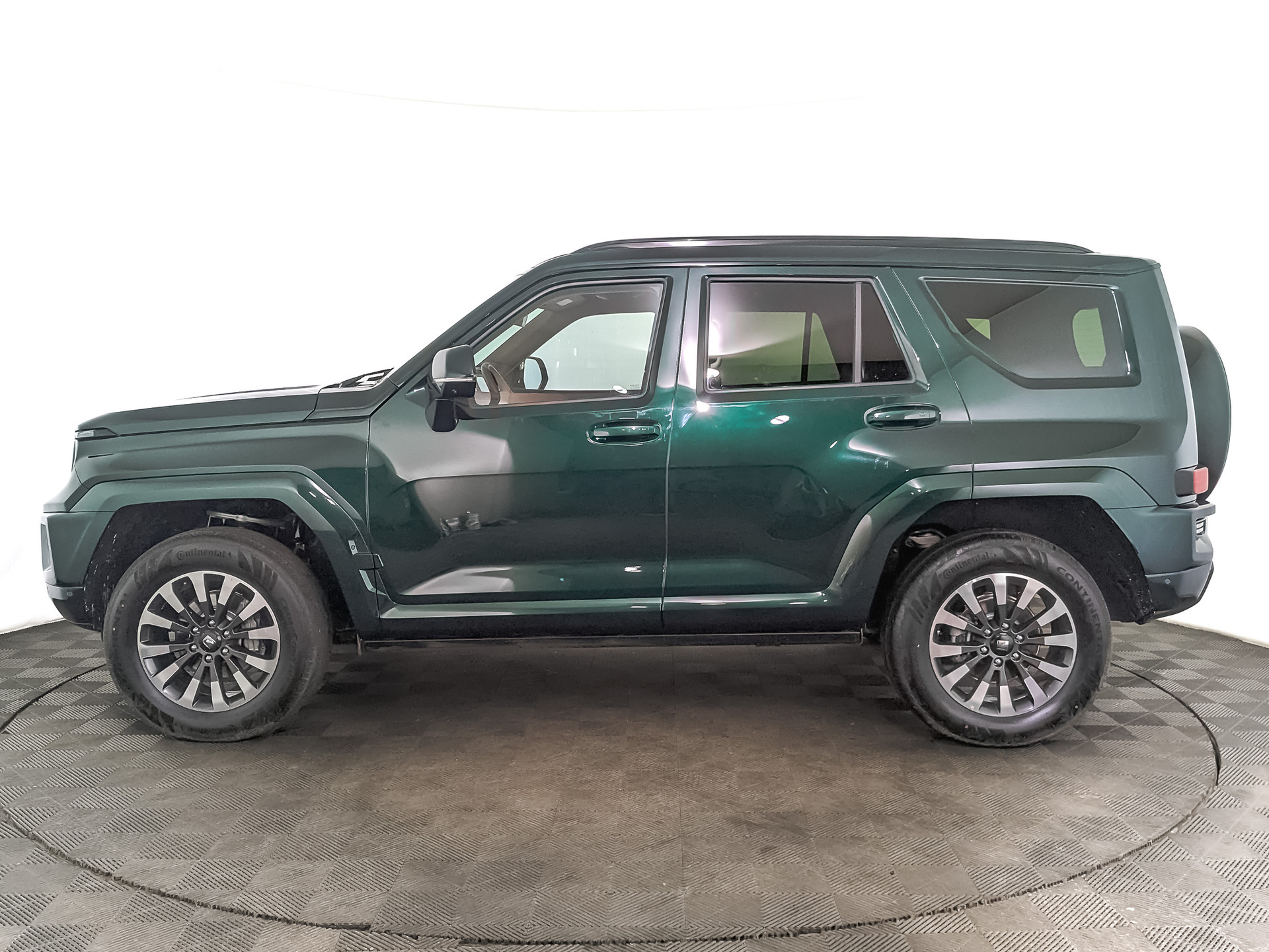 Фото Tank 700 Бизнес (Premium) 3.0T/354 9AT 4WD