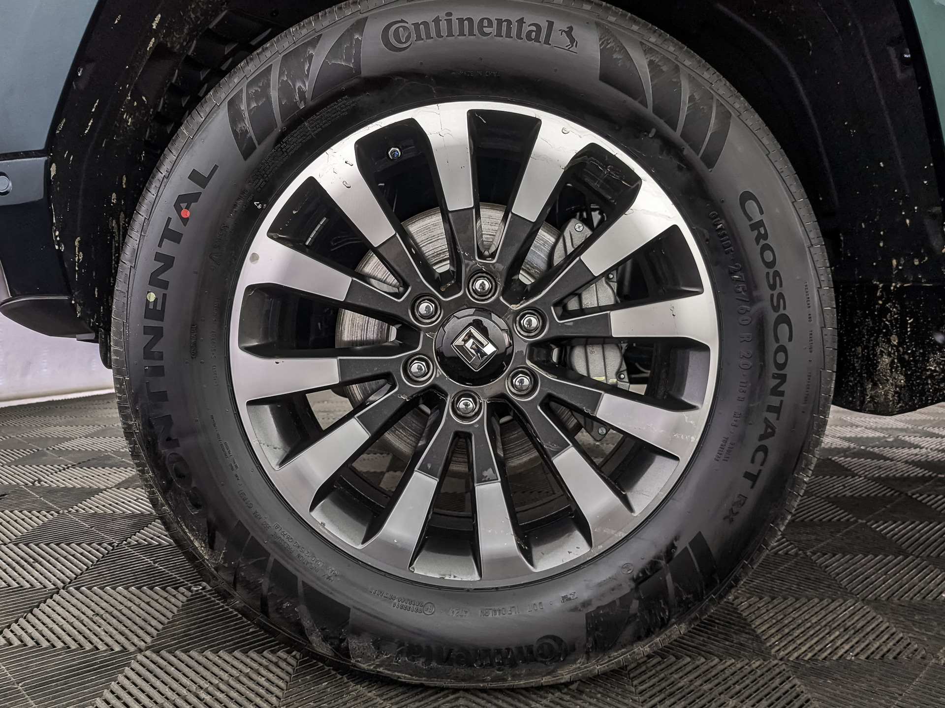 Фото Tank 700 Бизнес (Premium) 3.0T/354 9AT 4WD