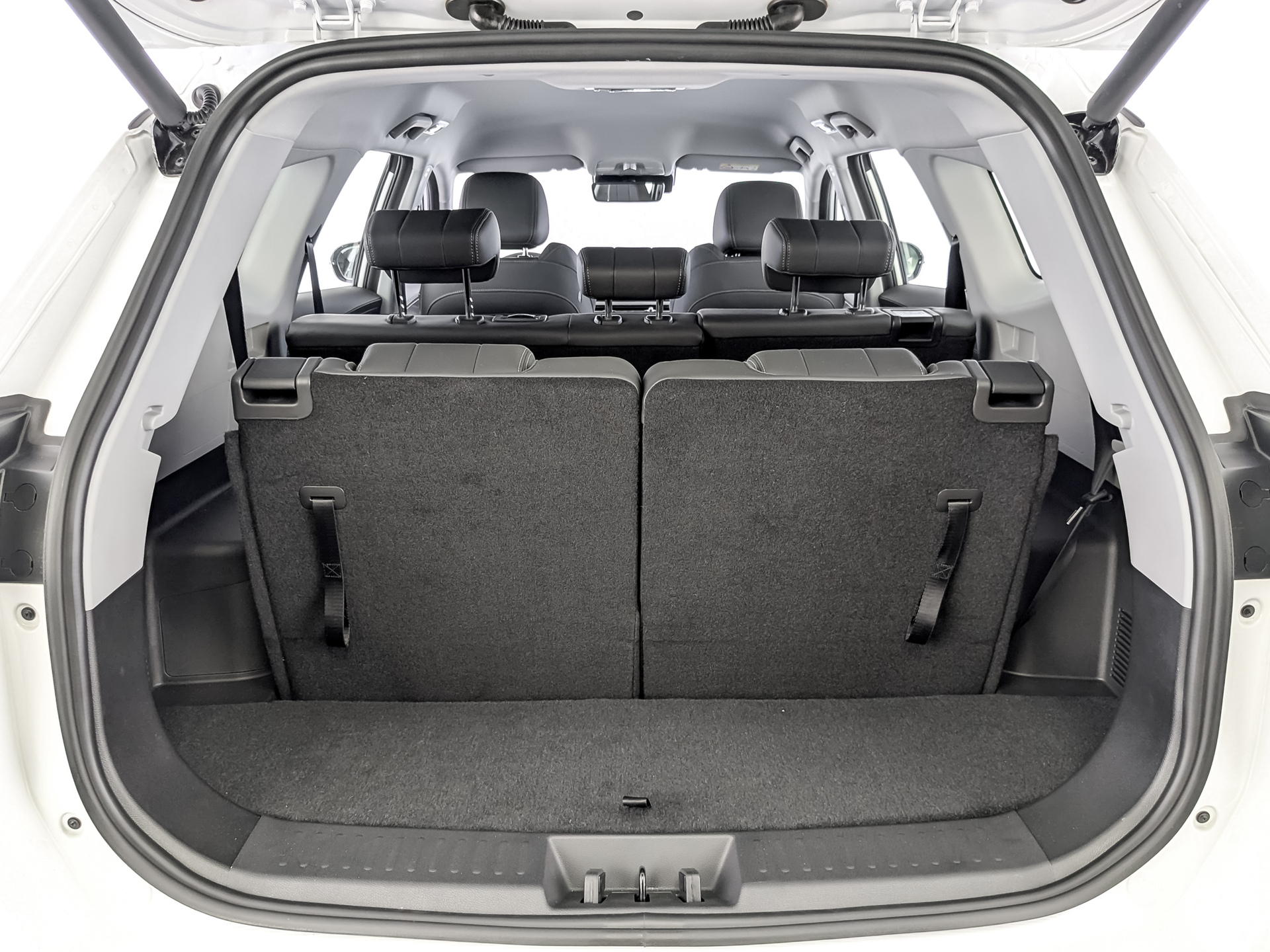 Фото Lada X-Cross 8 Enjoy 1.6T/150 7RT 5W 4WD