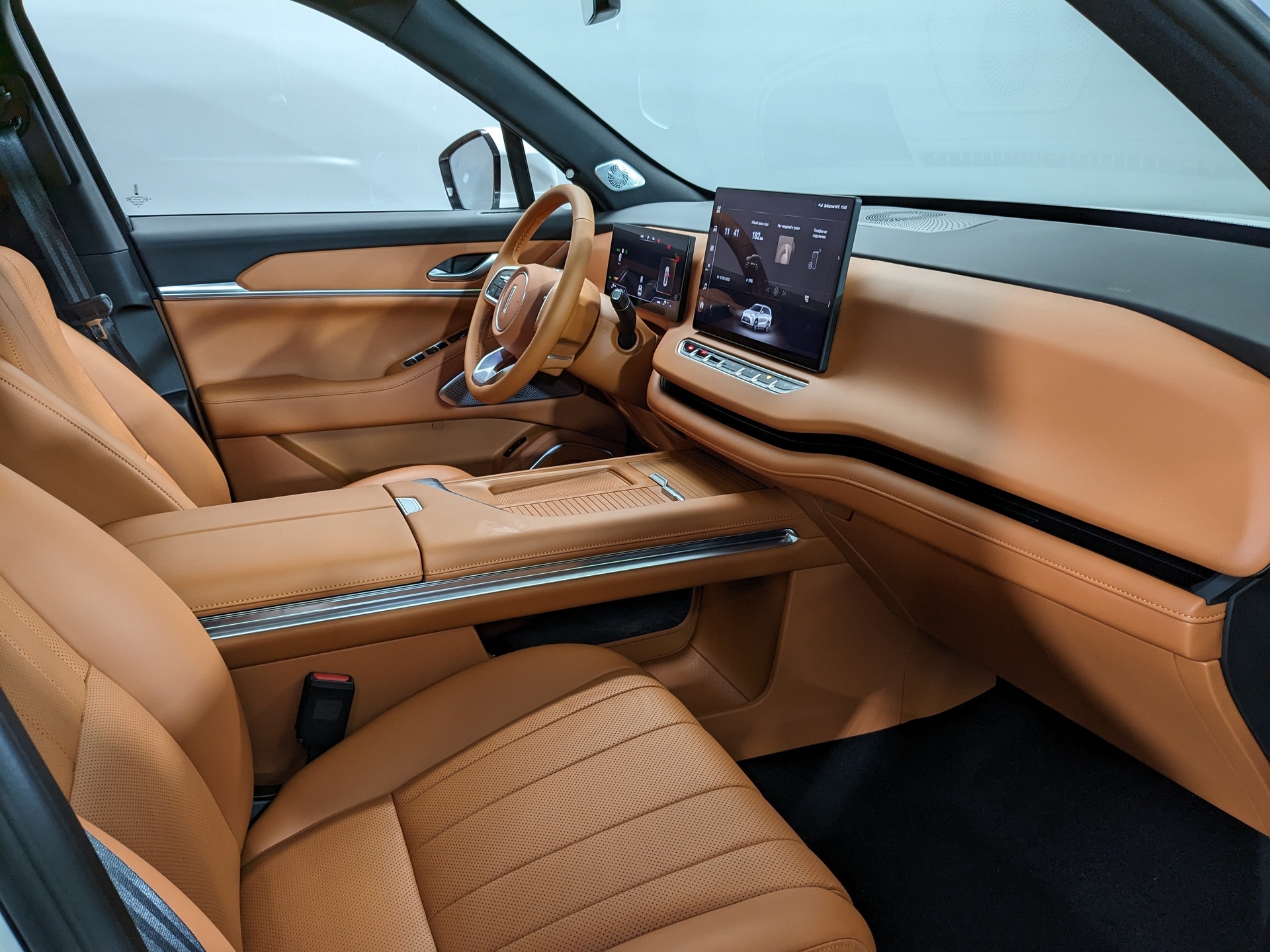 Фото Wey 07 Premium 1.5H/517 42кВт DHT 4WD