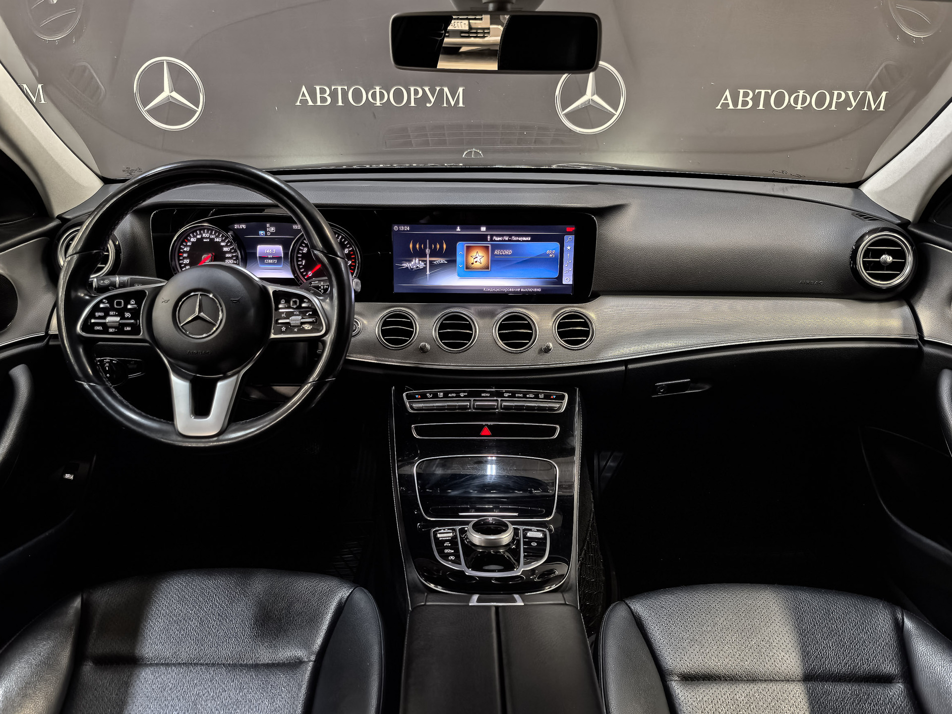 MERCEDES-BENZ E-Класс 2.00 (197 л.с), автомат, 2019, пробег 128 176 км