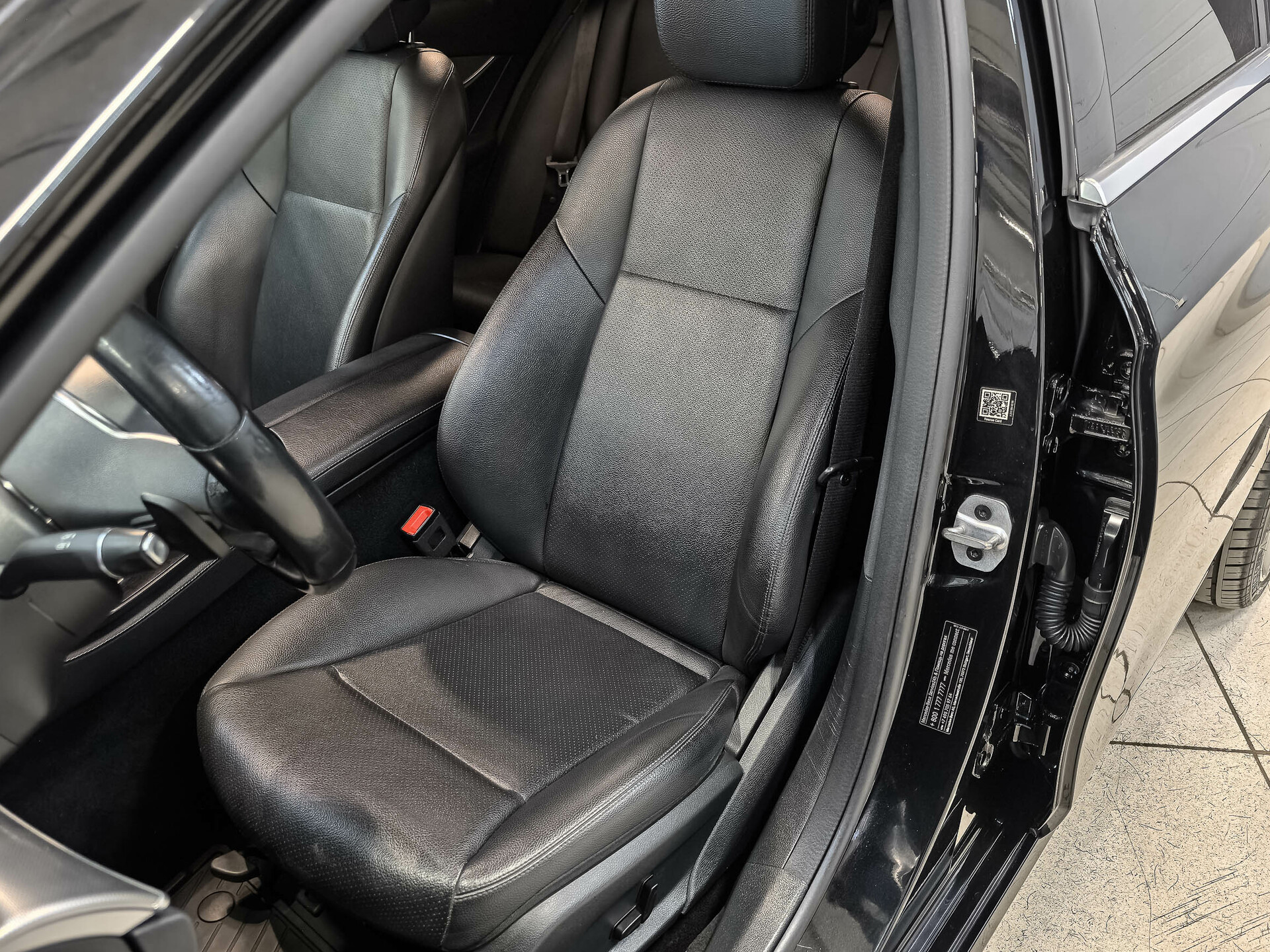 MERCEDES-BENZ E-Класс 2.00 (197 л.с), автомат, 2019, пробег 128 176 км