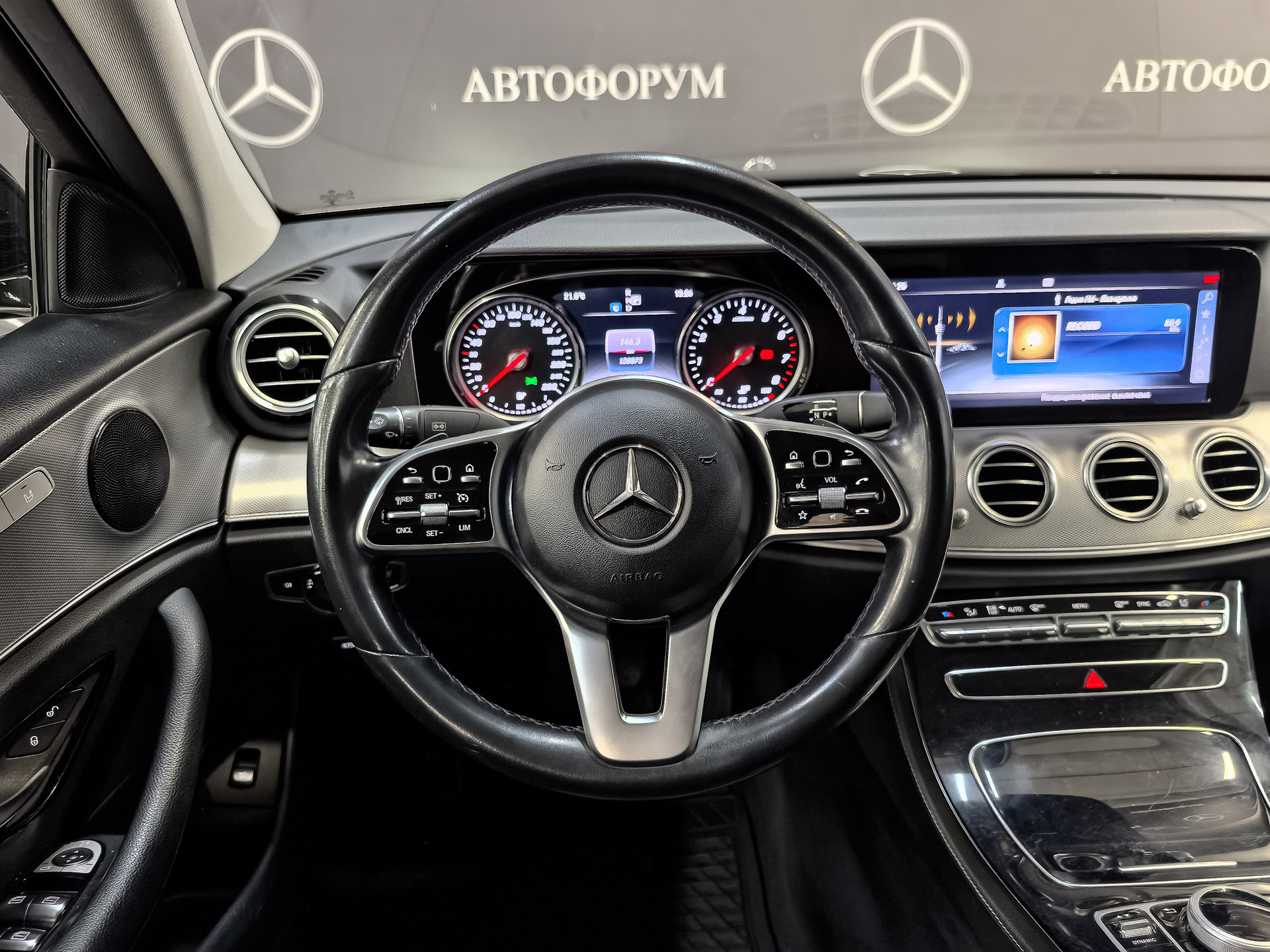 MERCEDES-BENZ E-Класс 2.00 (197 л.с), автомат, 2019, пробег 128 176 км