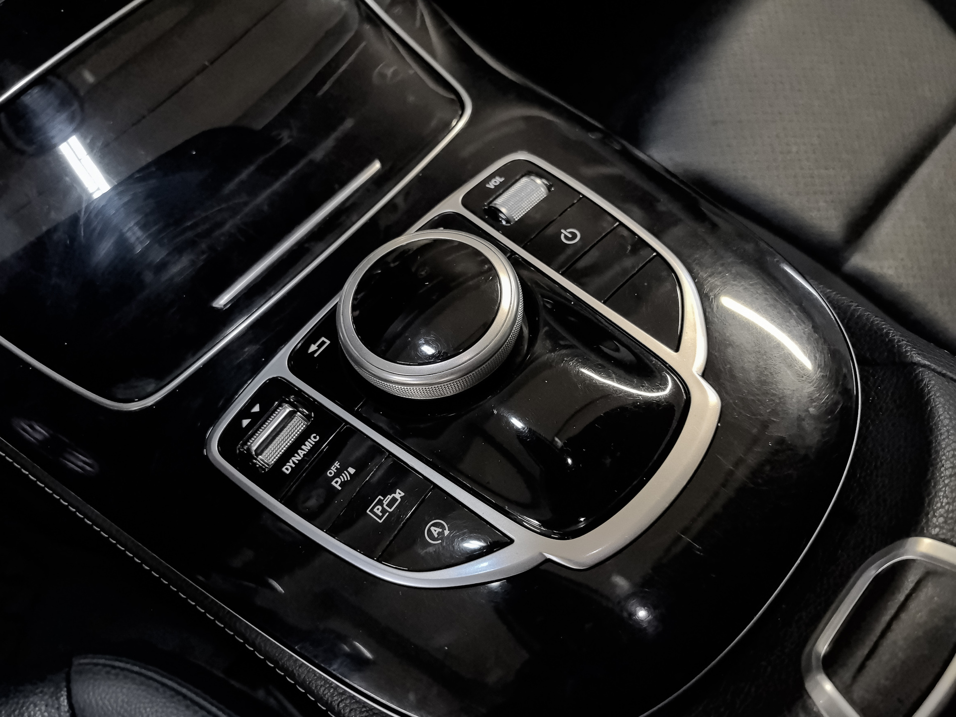 MERCEDES-BENZ E-Класс 2.00 (197 л.с), автомат, 2019, пробег 128 176 км