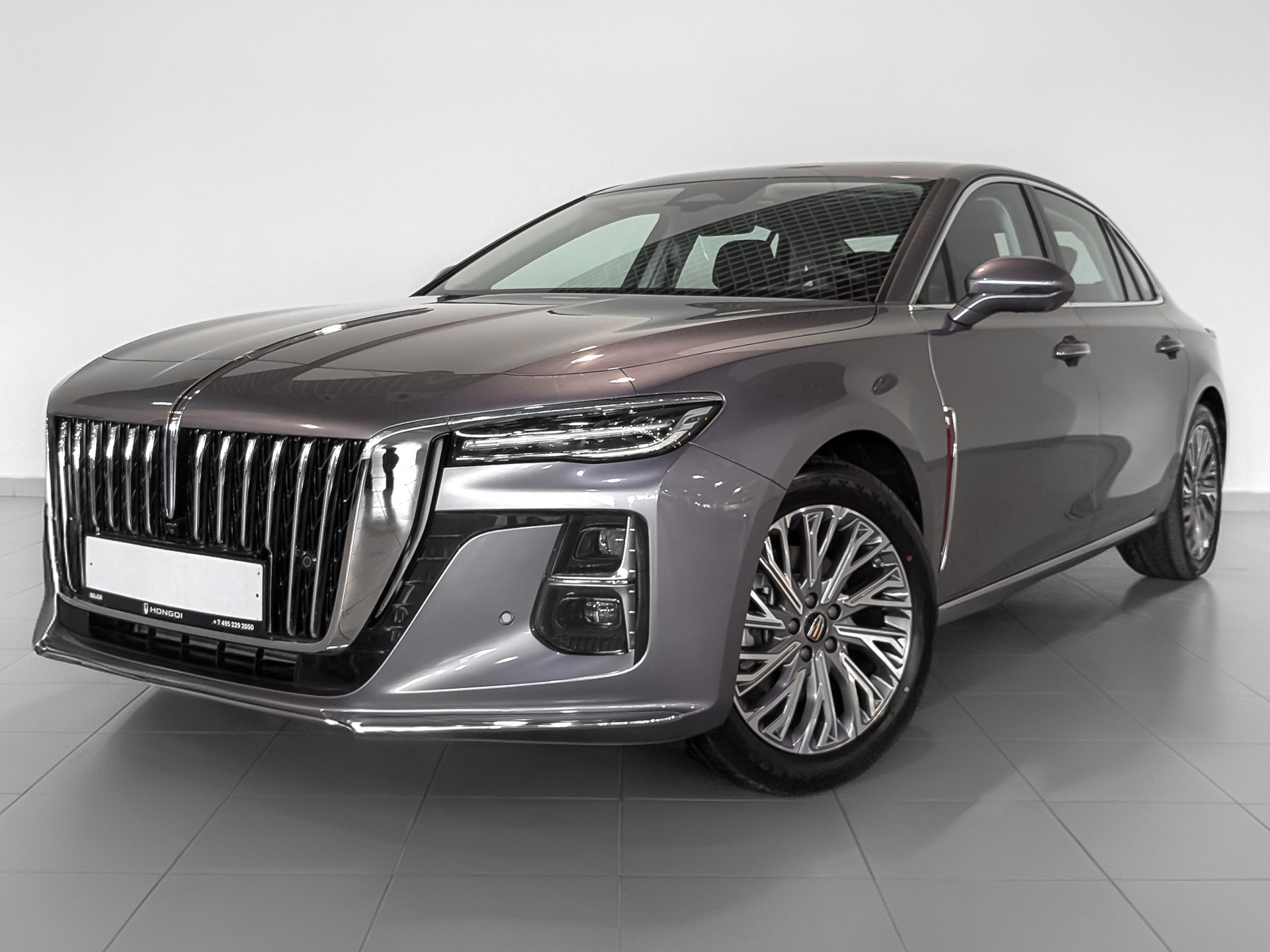 Фото Hongqi H5 Deluxe 2.0T/218 8AT 4D