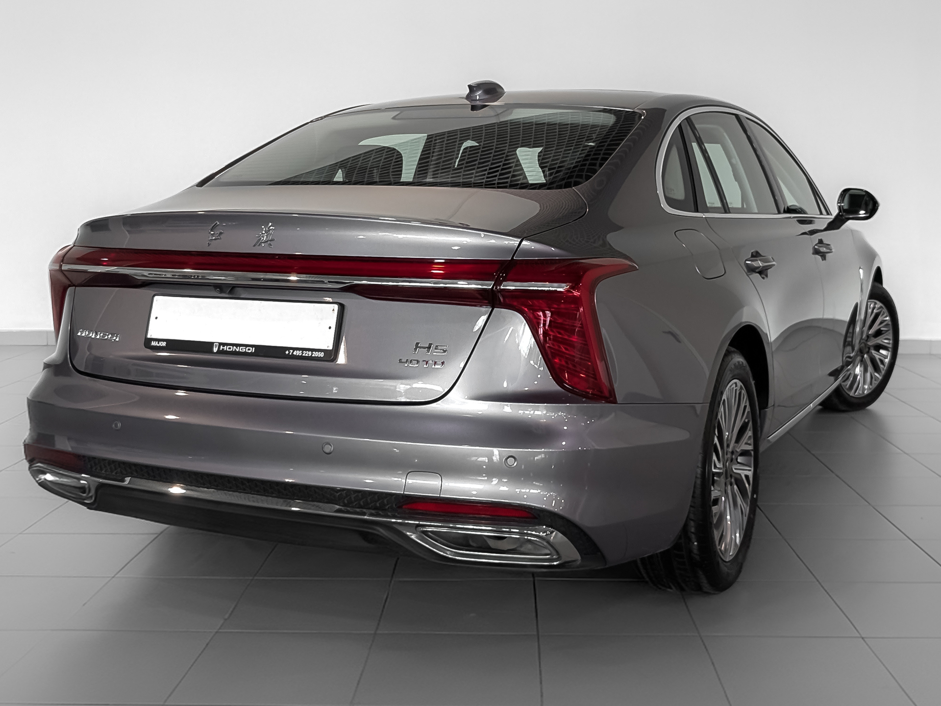 Фото Hongqi H5 Deluxe 2.0T/218 8AT 4D