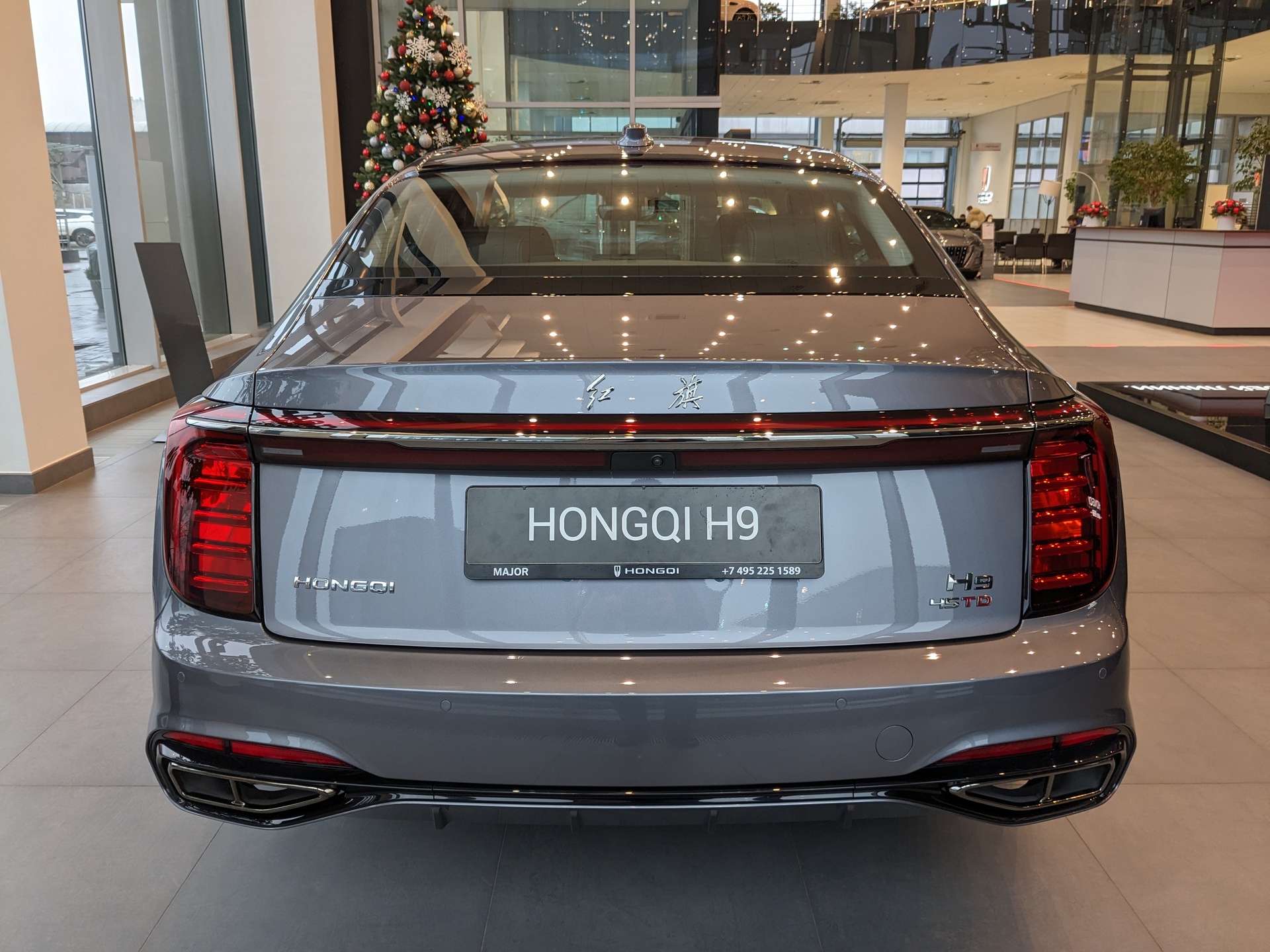 Фото Hongqi H9 FL Deluxe 2.0T/245 7RT RWD