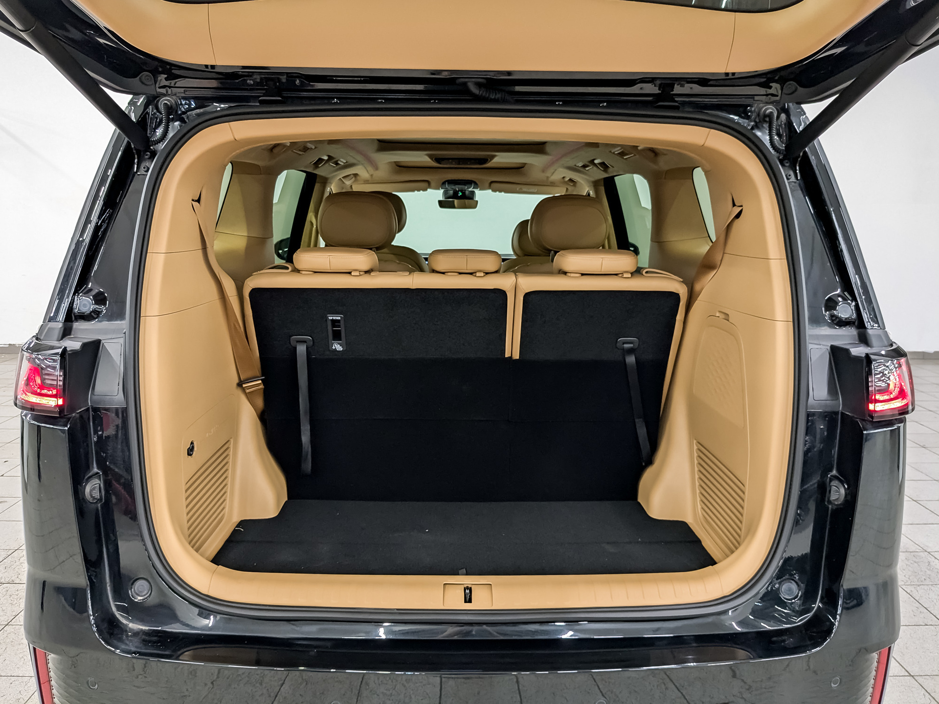 Фото Voyah Dream EVR 1.5ELH/170 43кВт 4WD