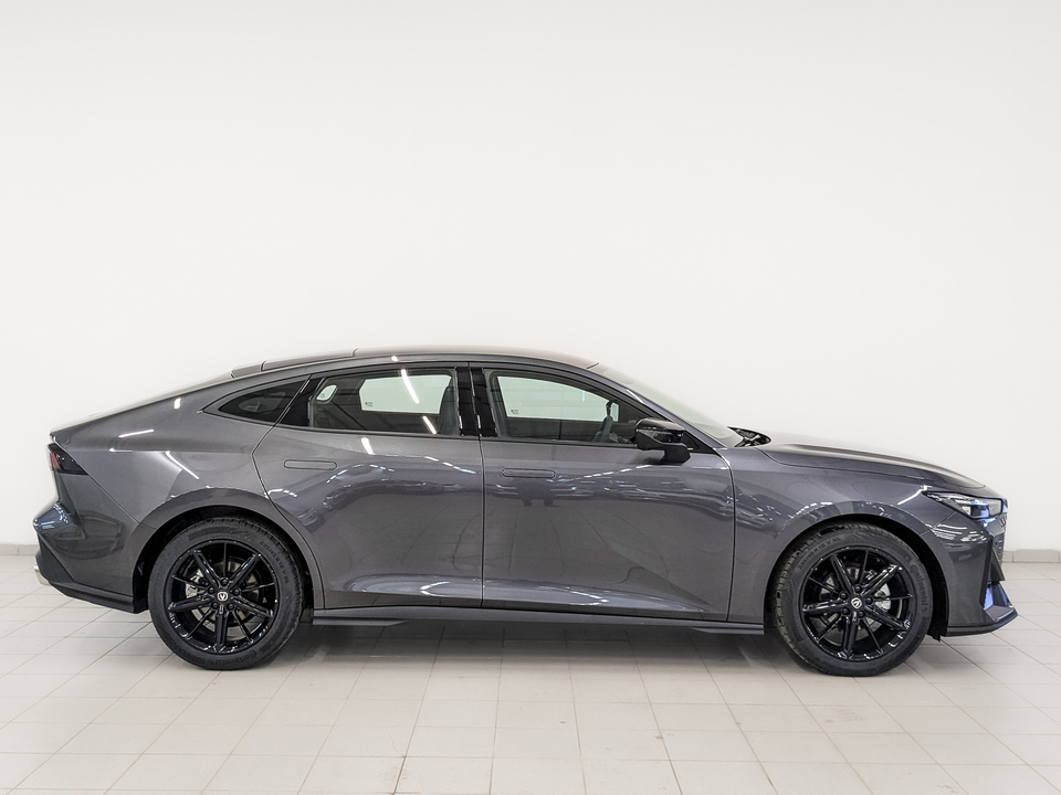 Changan UNI-V Tech 1.5T/181 7RT 5L