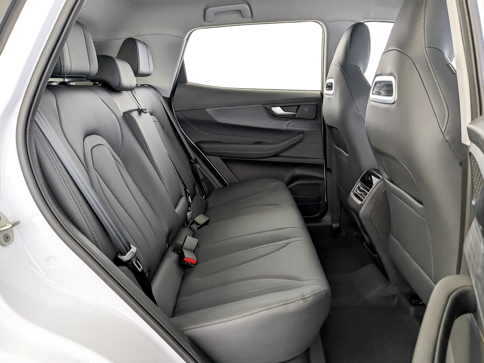 Фото Tenet T4 Prime 1.5T/147 7RT 4WD