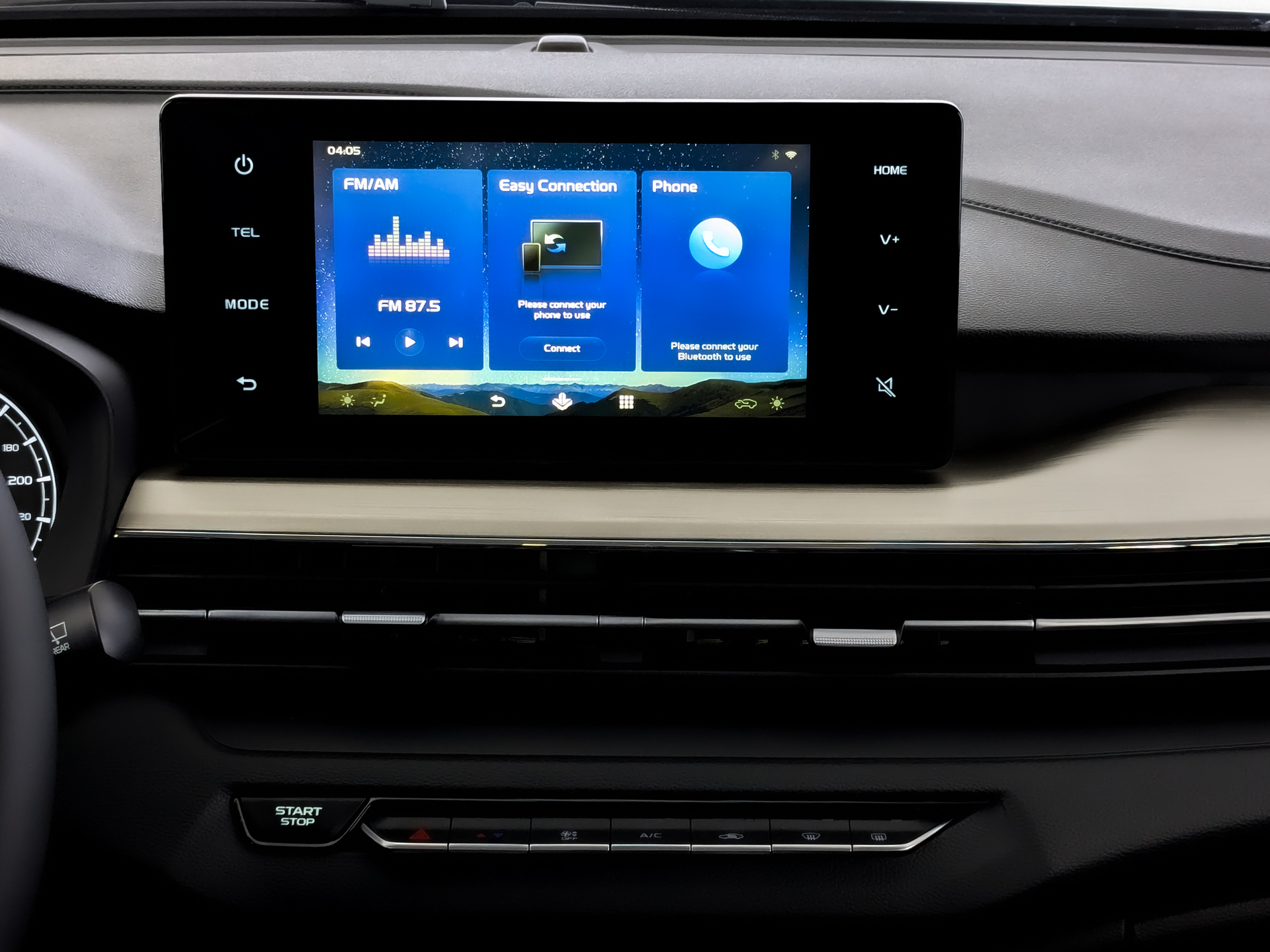 Фото Livan X3 Pro Luxury 1.5L/103 CVT 5D