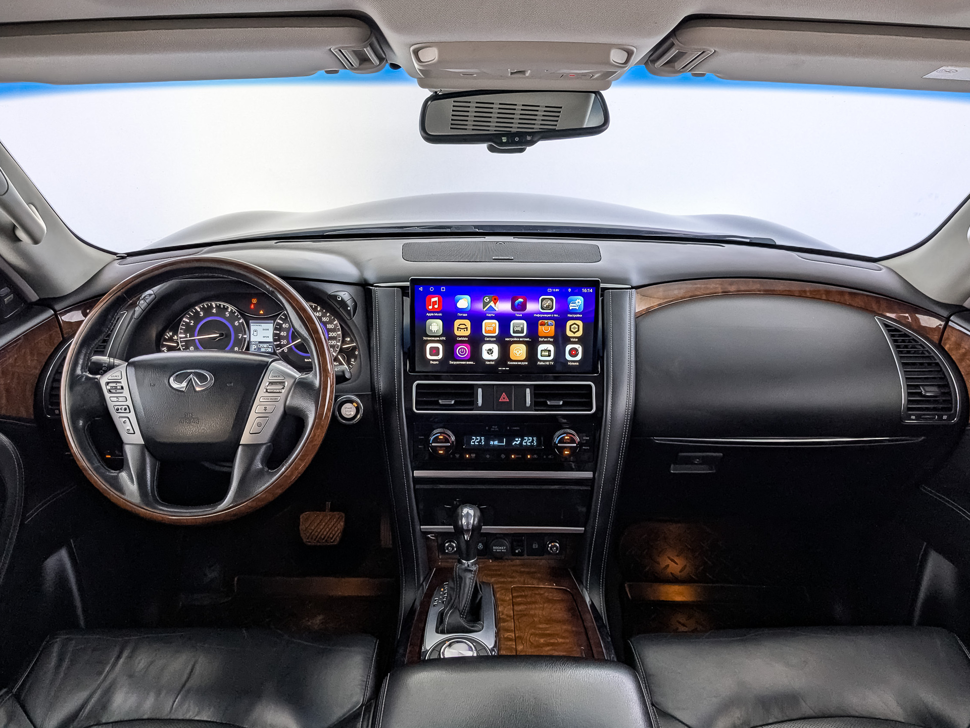 INFINITI QX80 5.60 (405 л.с), автомат, 2017, пробег 125 973 км