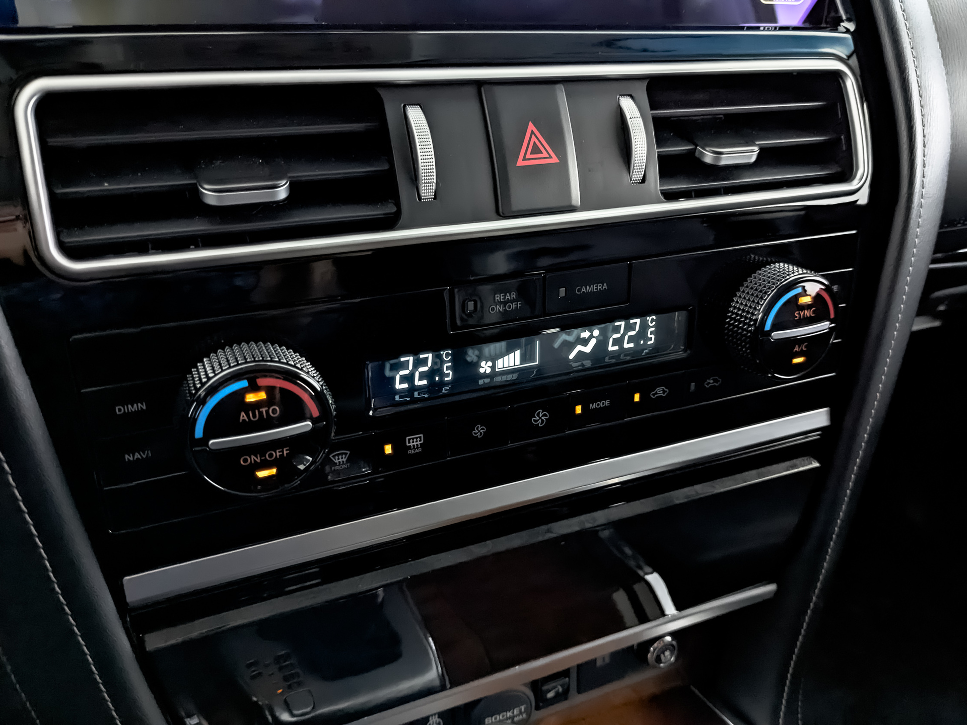 INFINITI QX80 5.60 (405 л.с), автомат, 2017, пробег 125 973 км
