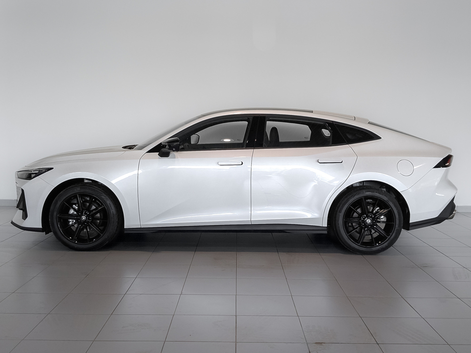 Changan UNI-V Tech 1.5T/181 7RT 5L