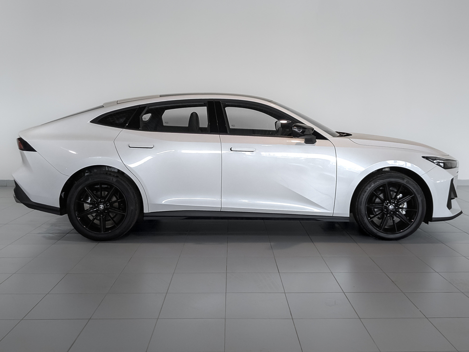 Changan UNI-V Tech 1.5T/181 7RT 5L