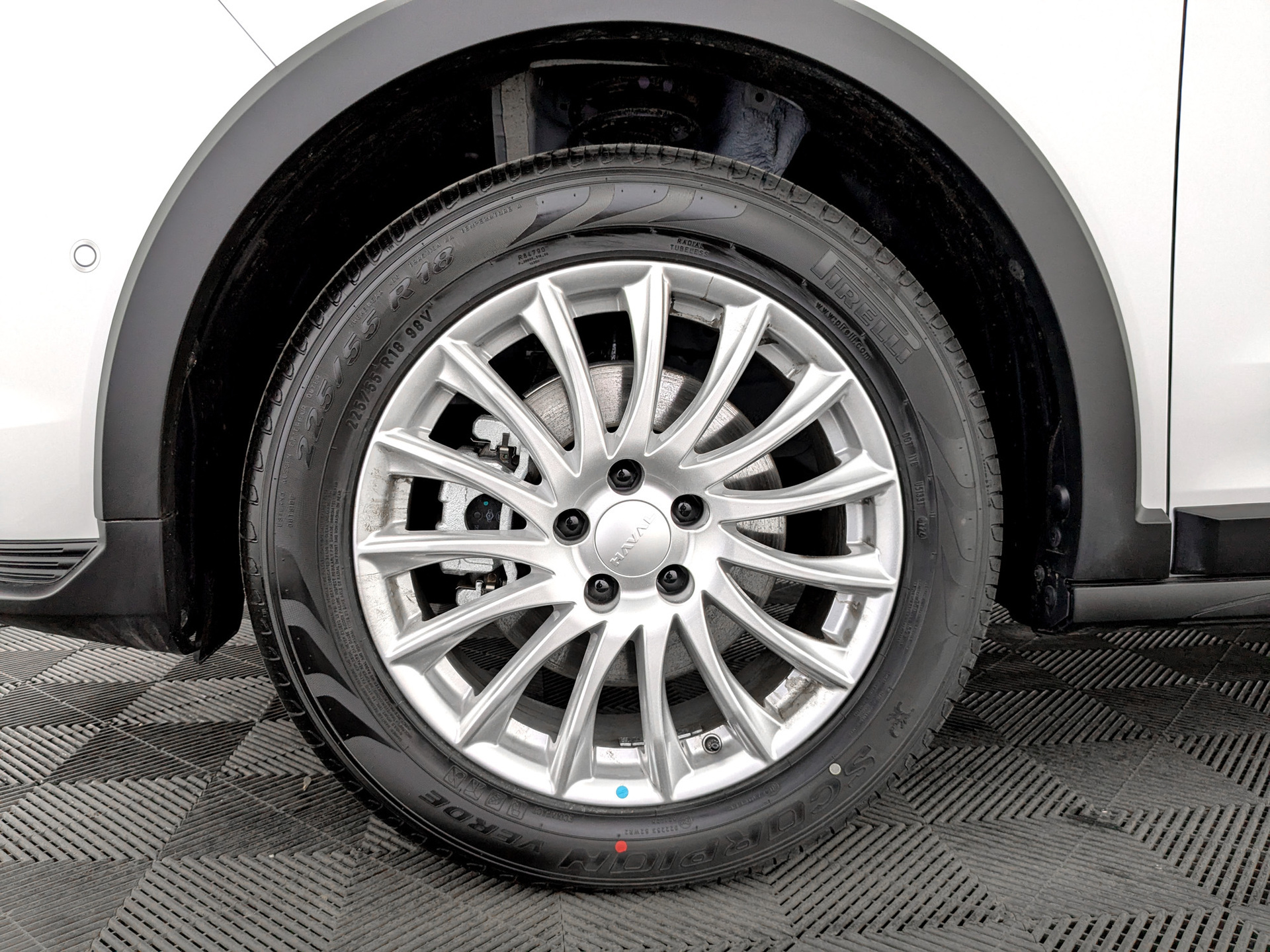 Фото Haval Jolion Tech+ 1.5T/150 7RT 4WD