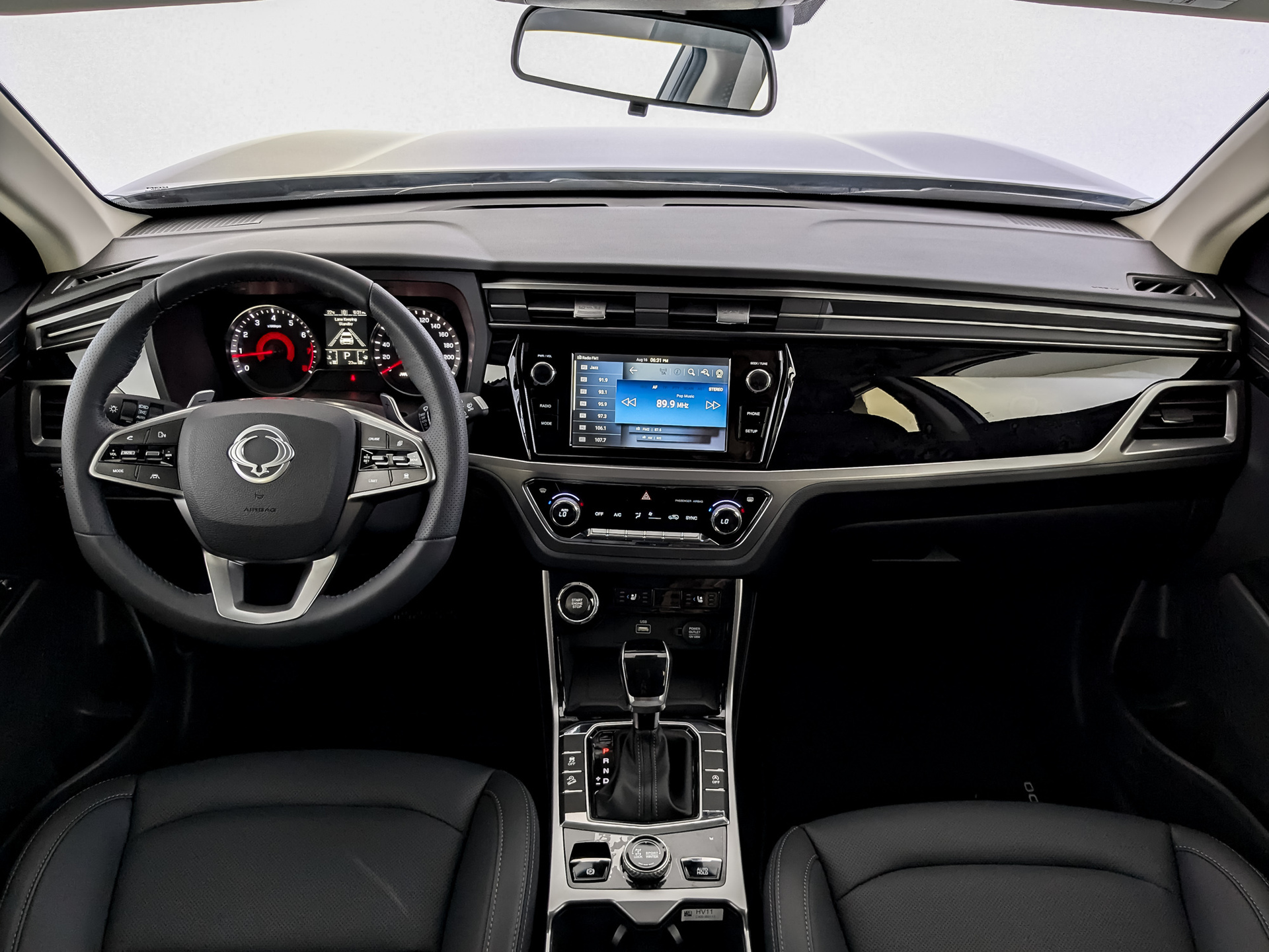 Фото KGM Korando Icon 1.5T/163 6AT 4WD