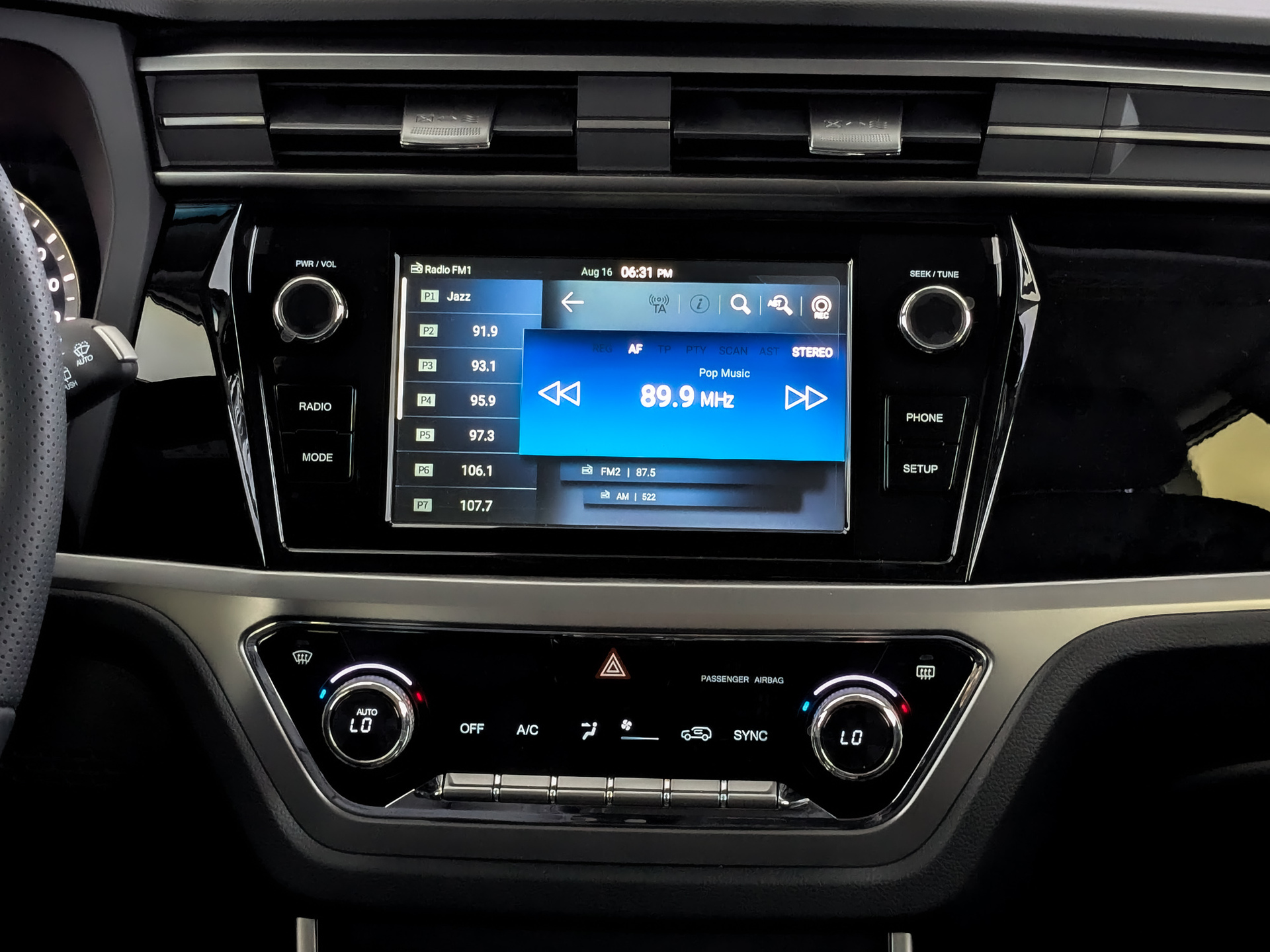 Фото KGM Korando Icon 1.5T/163 6AT 4WD