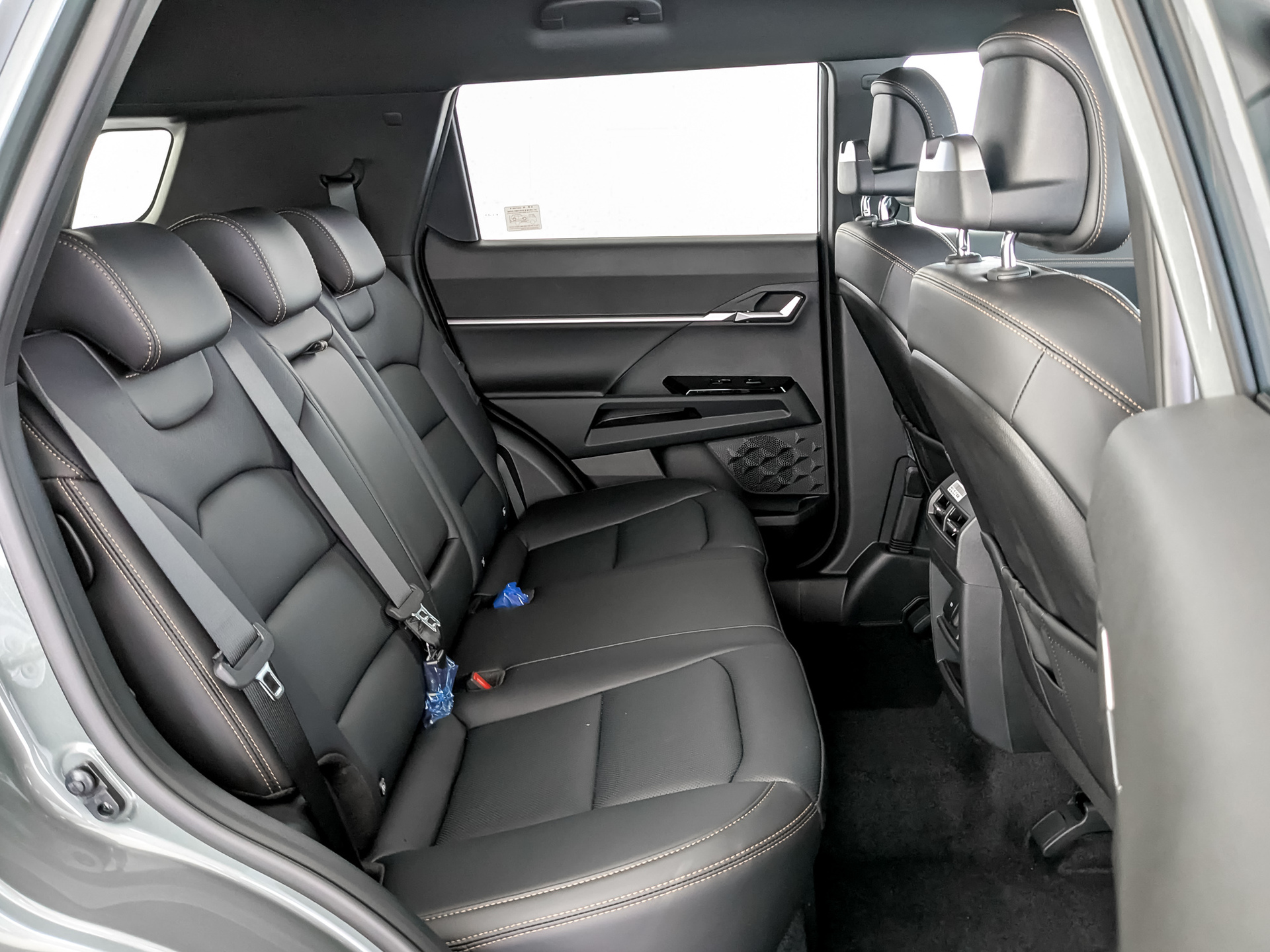 Фото KGM Torres Icon 1.5T/163 6AT 4WD