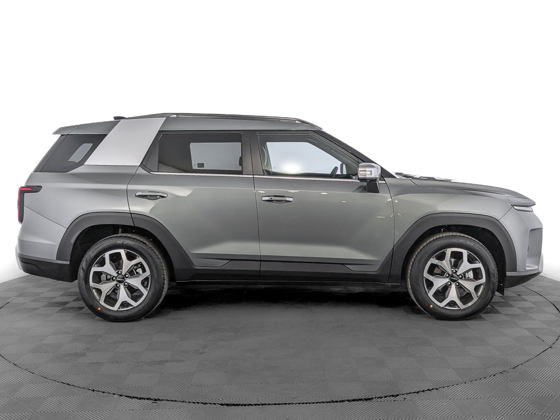 Фото KGM Torres Icon 1.5T/163 6AT 4WD