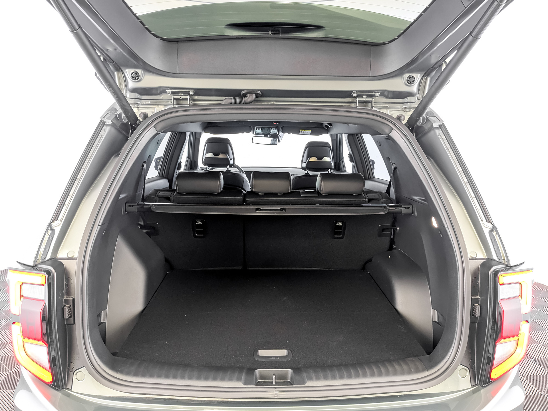 Фото KGM Torres Icon 1.5T/163 6AT 4WD