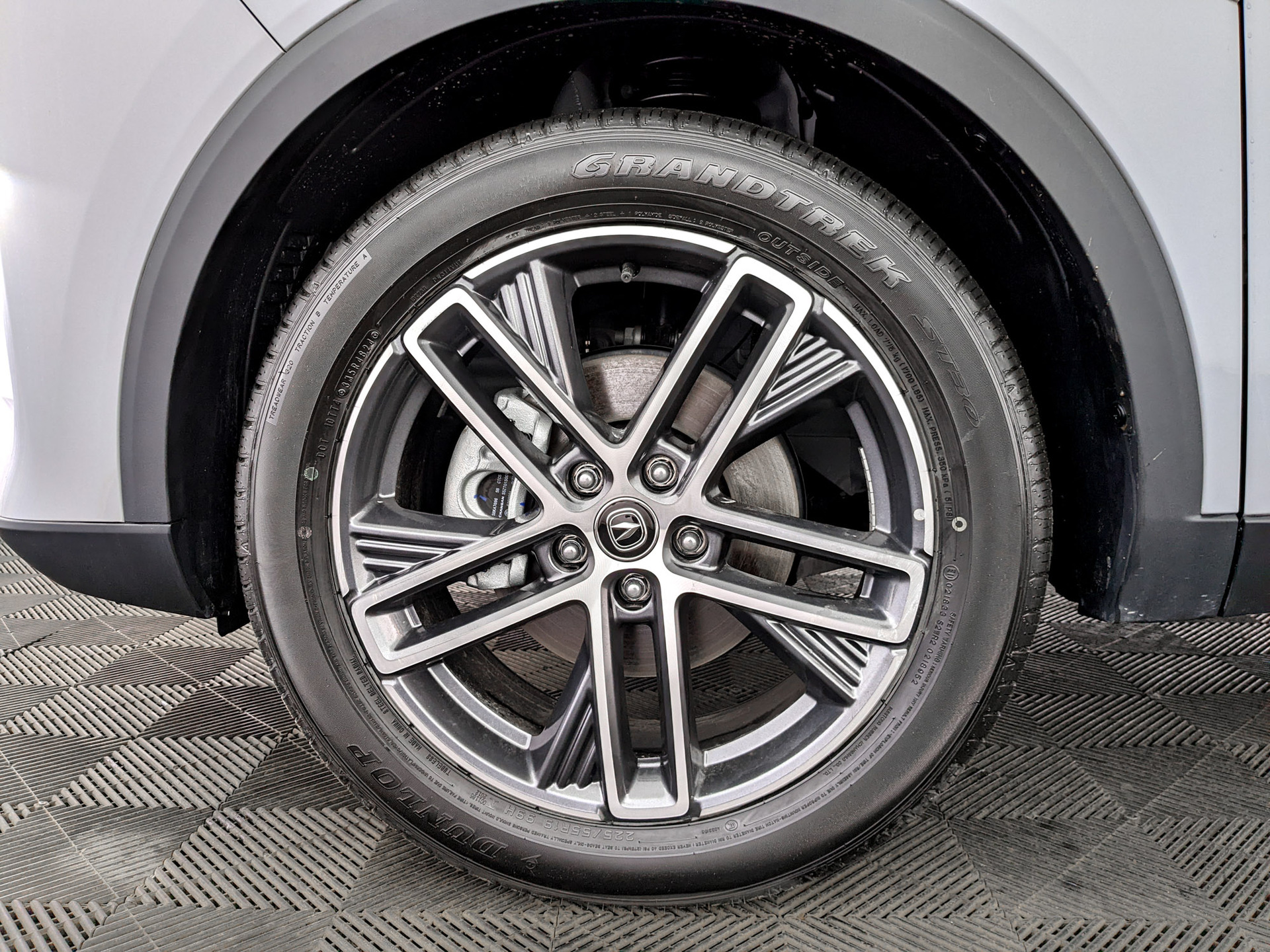 Фото Changan UNI-S Техно+ 1.5T/181 7RT Передний привод